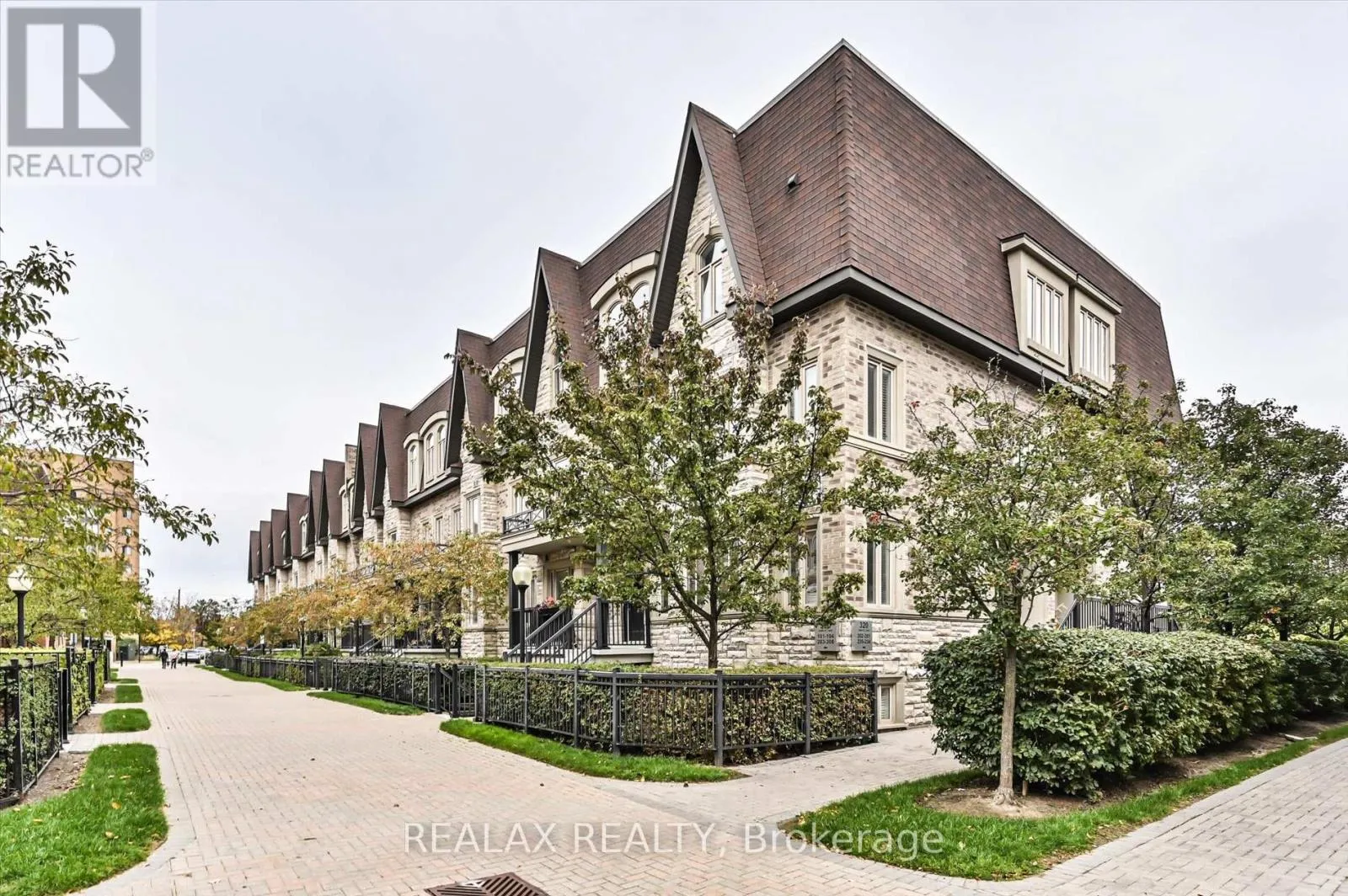 Row / Townhouse for rent: 207 - 320 John Street, Markham, Ontario L3T 0B1