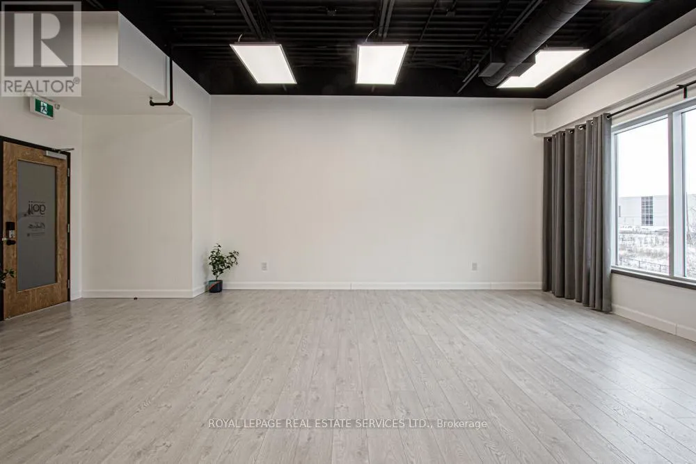 Offices for rent: 207 - 3475 Rebecca Street, Oakville, Ontario L6L 6X9