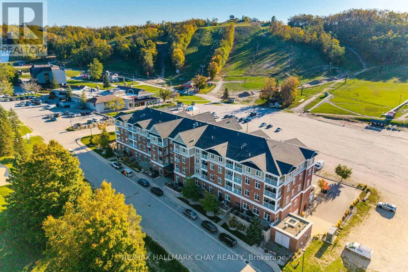 Apartment for rent: 207 - 40 Horseshoe Boulevard, Oro-Medonte, Ontario L4M 4Y8