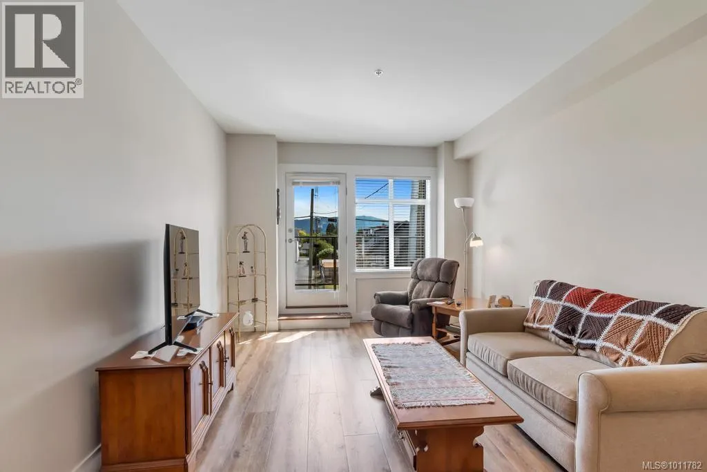 Apartment for rent: 207 5822 Garden St, Duncan, British Columbia V9L 3V3