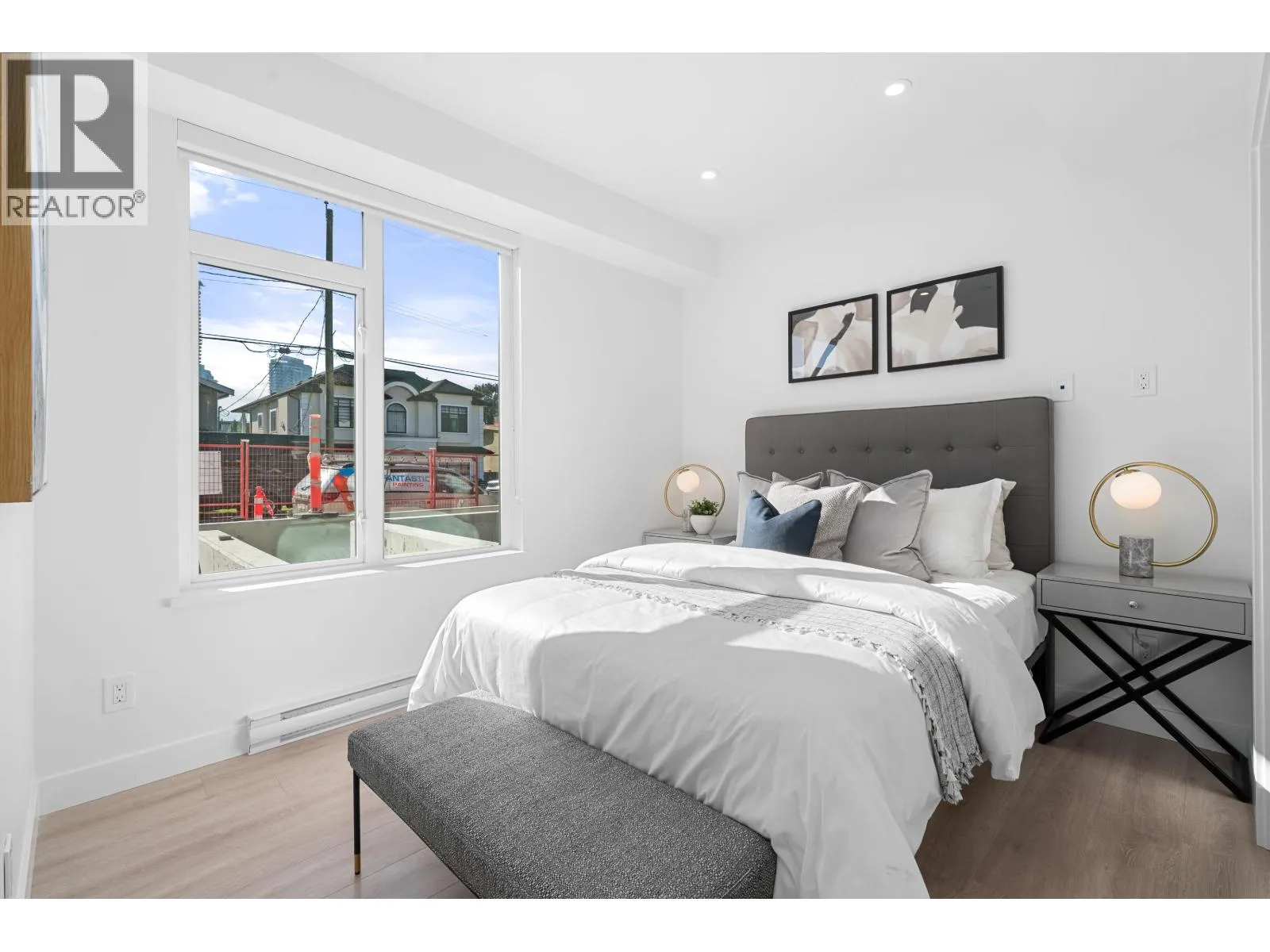 Row / Townhouse for rent: 207 7161 17th Avenue, Burnaby, British Columbia V3N 0K1