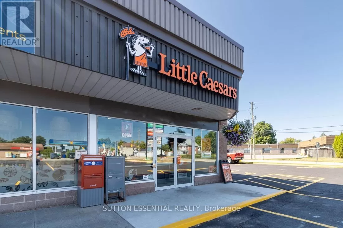 207 Brockville Street, Smiths Falls, Ontario K7A 3Z3