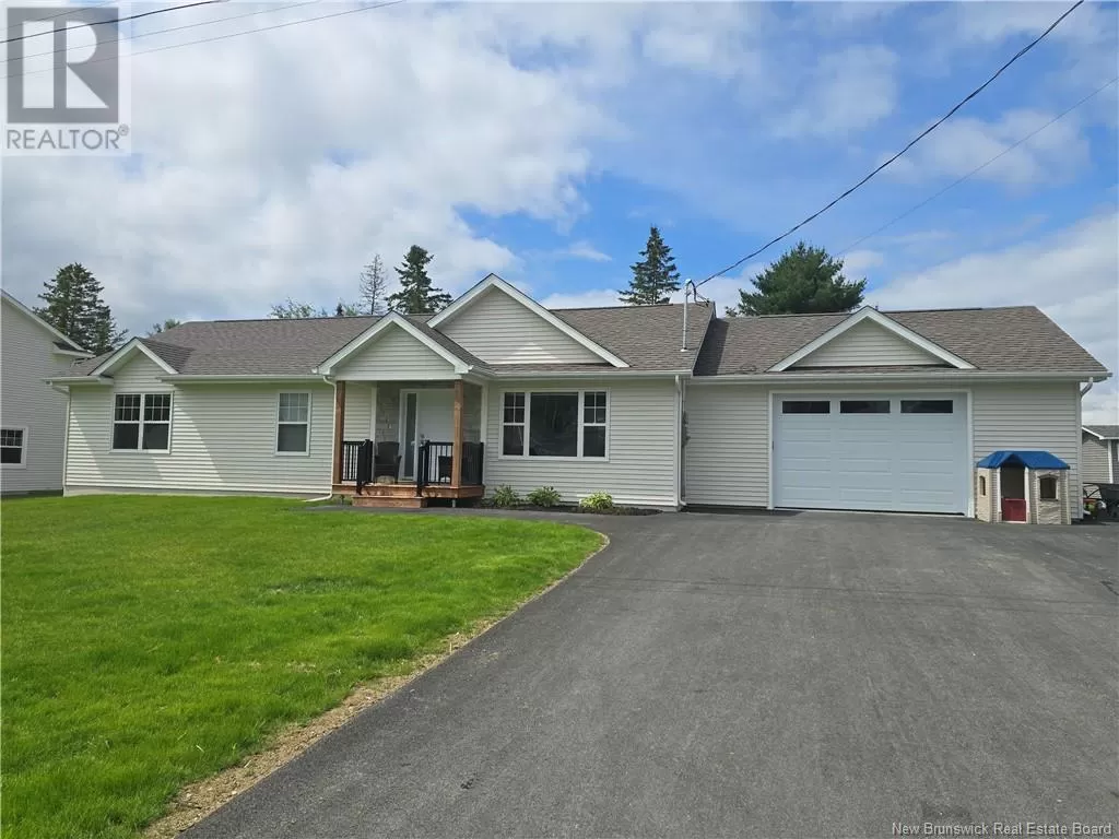 House for rent: 207 Carroll Street, Miramichi, New Brunswick E1V 0M3