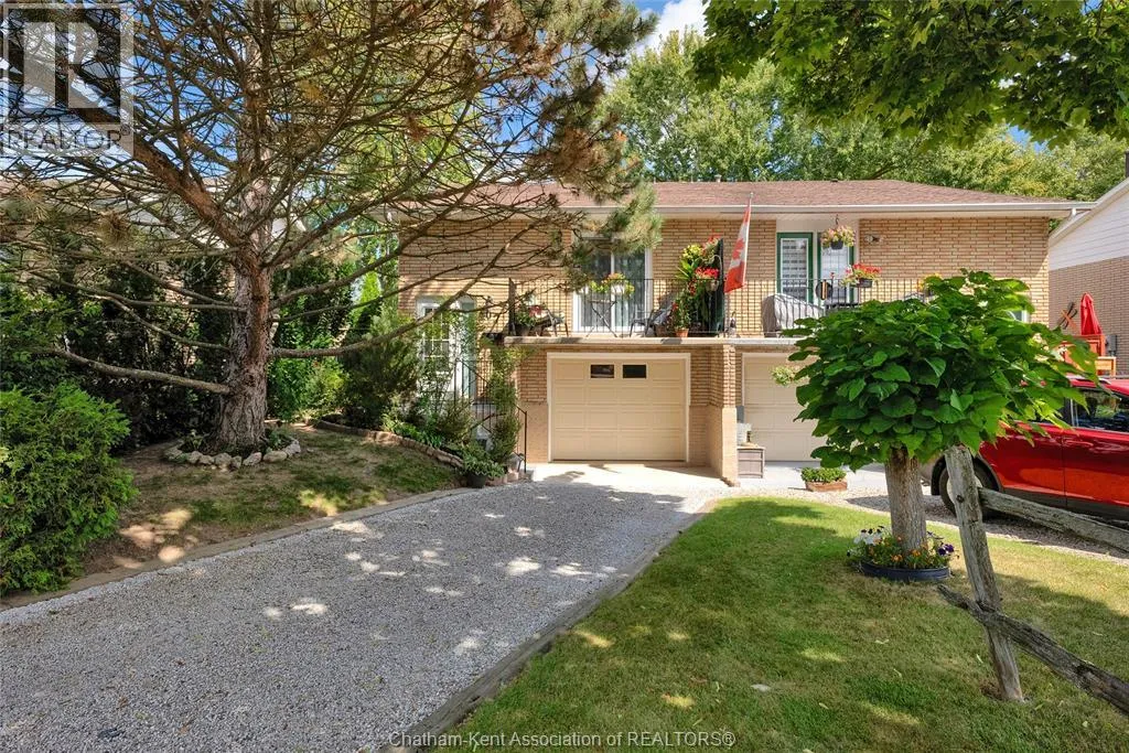 House for rent: 207 Coverdale Street, Chatham, Ontario N7L 4T3