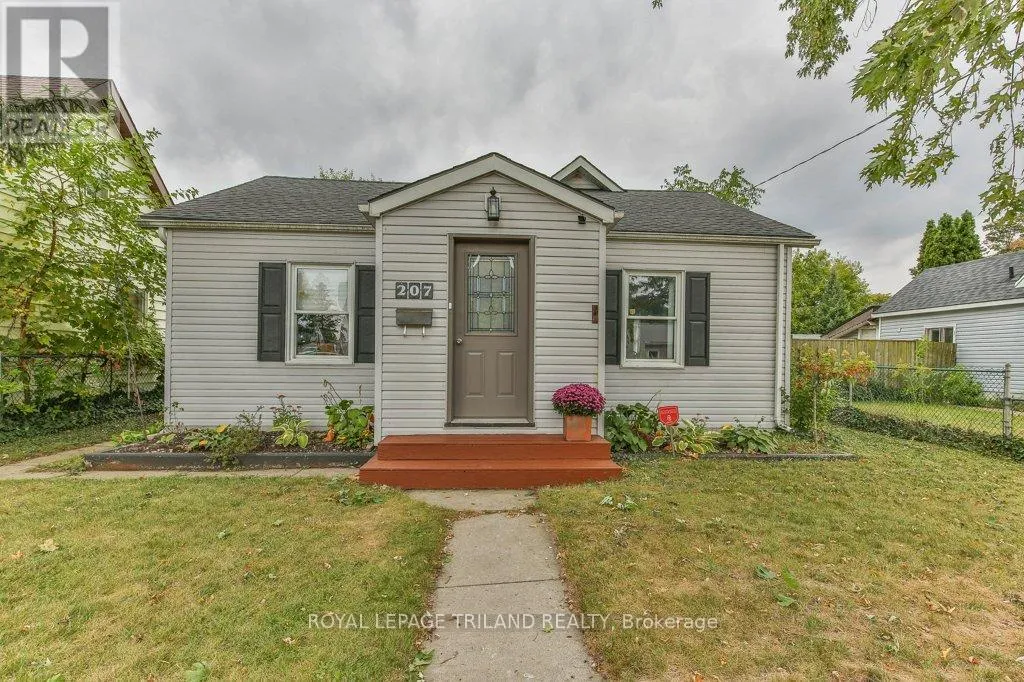 House for rent: 207 East Street, London East, Ontario N5Z 2S1