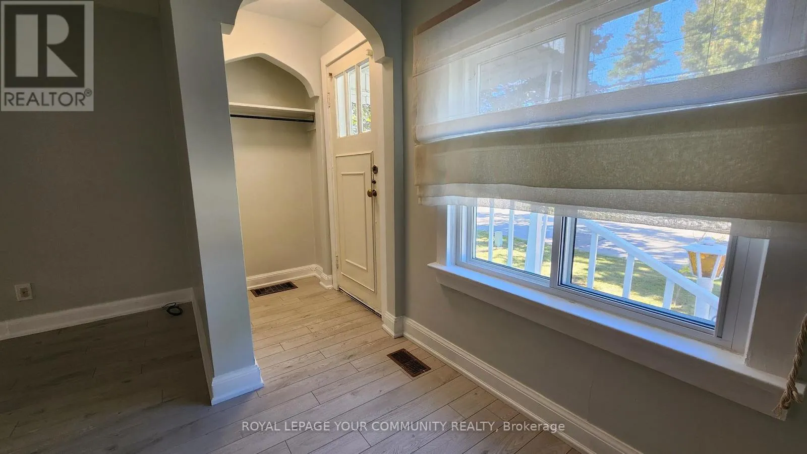 House for rent: 207 Olive Avenue, Toronto, Ontario M2N 4P5