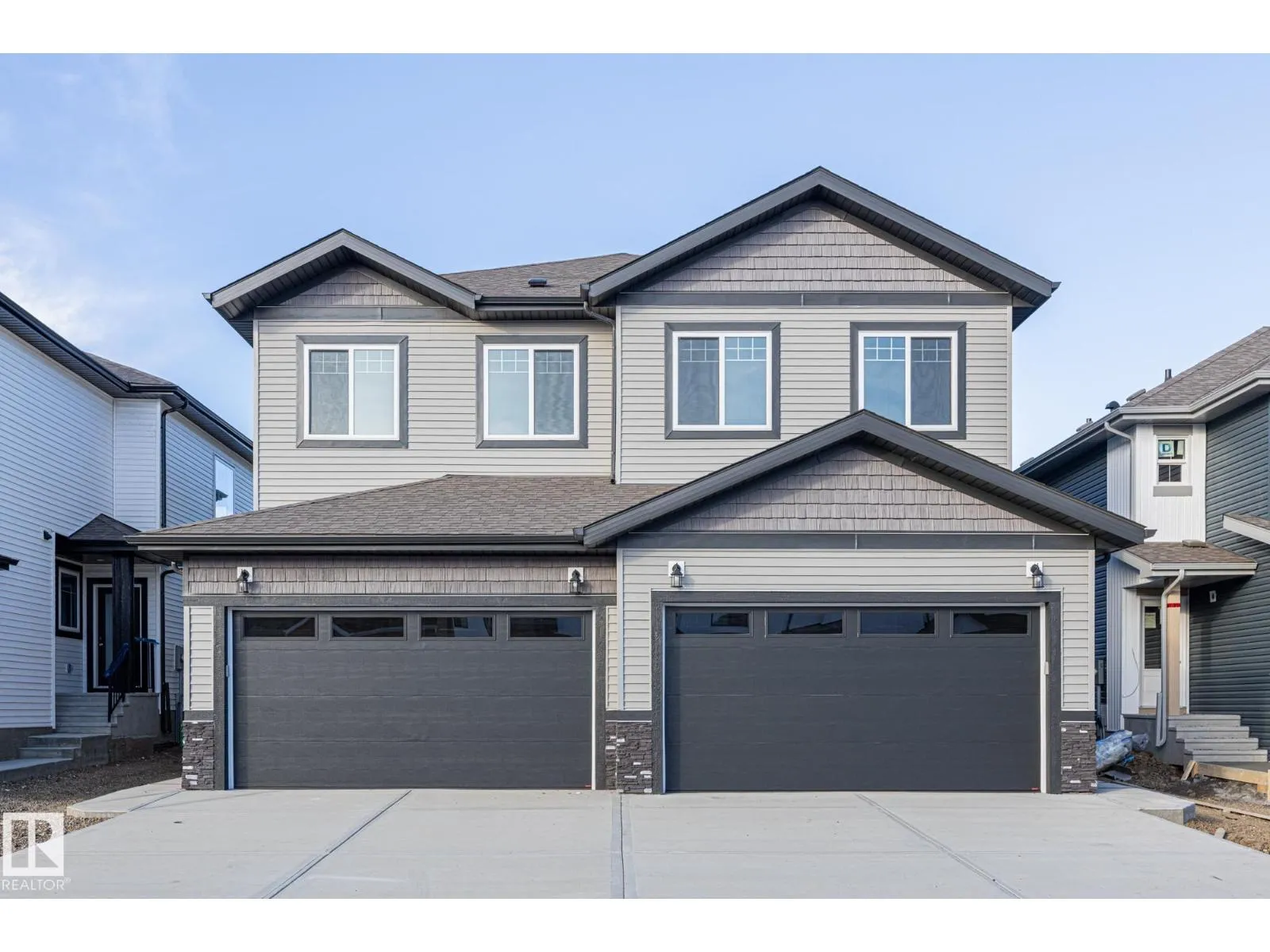 Duplex for rent: 207 Savoy Cr, Sherwood Park, Alberta T8H 3A8