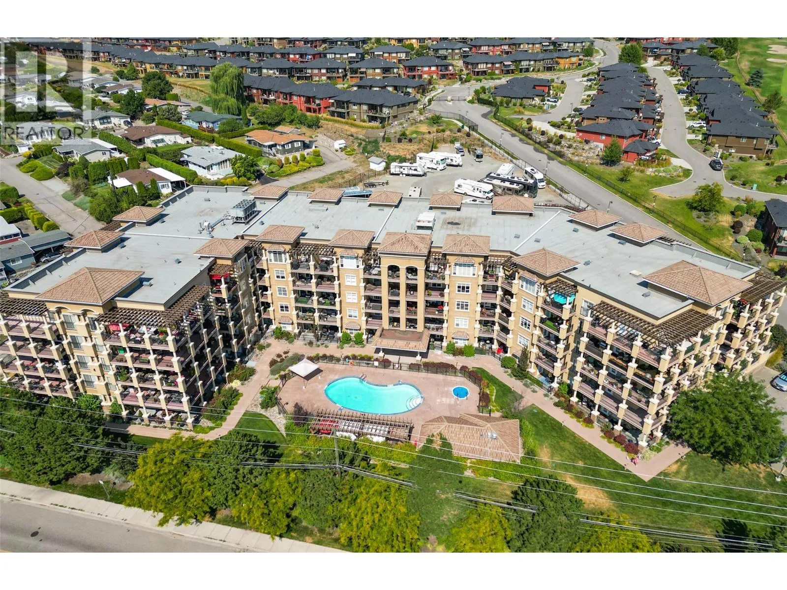 Apartment for rent: 2070 Boucherie Road Unit# 517 Lot# 24-1-4, West Kelowna, British Columbia V4T 3K9