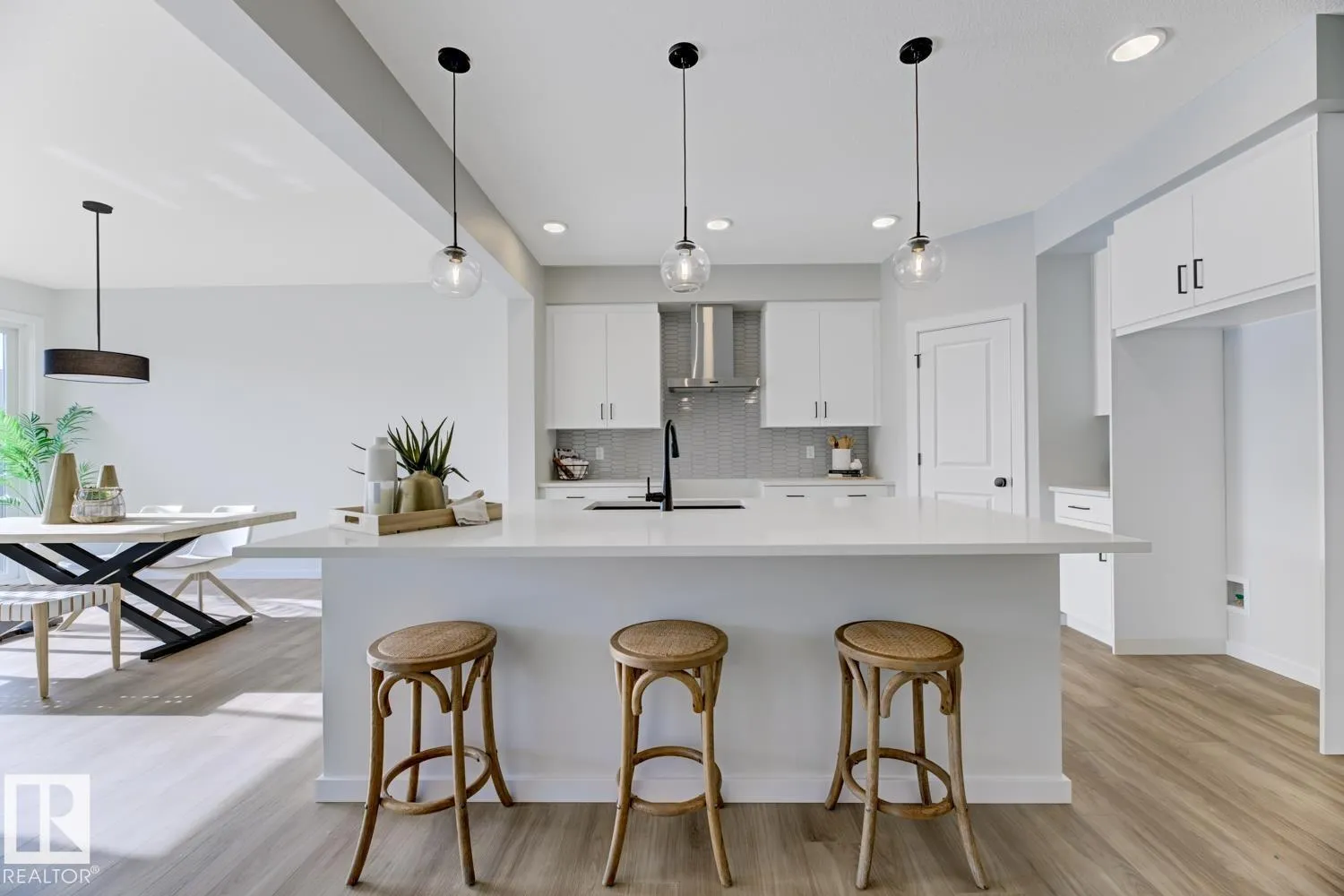 House for rent: 20711 24 Av Nw, Edmonton, Alberta T6M 2C4