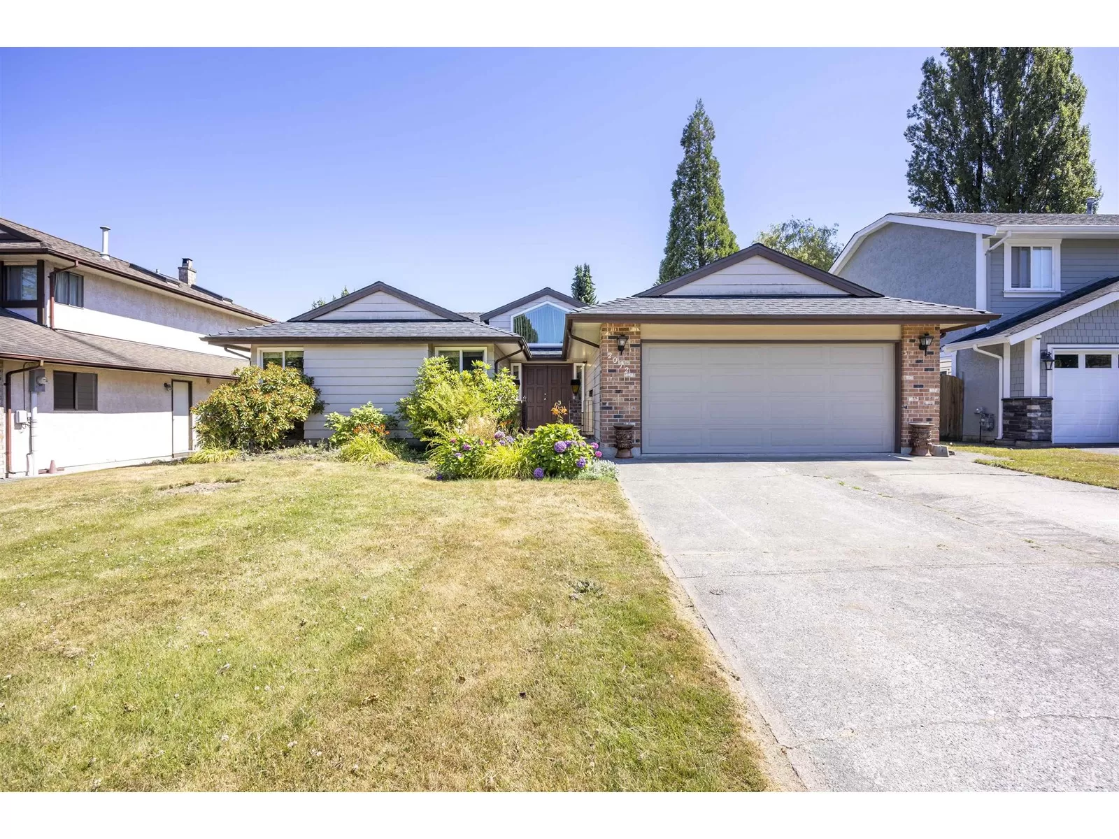 House for rent: 2072 156a Street, Surrey, British Columbia V4A 6S3