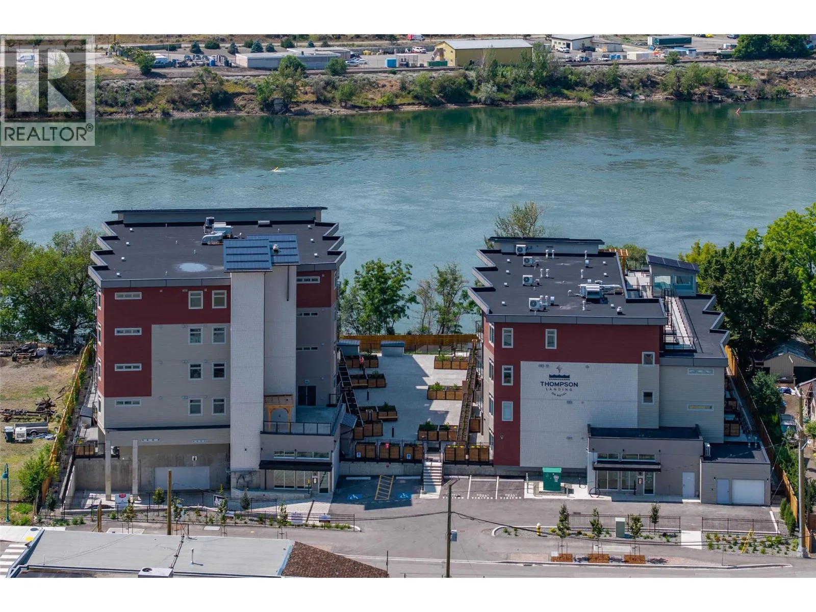 Other for rent: 207/215 Royal Avenue, Kamloops, British Columbia V2H 1T7