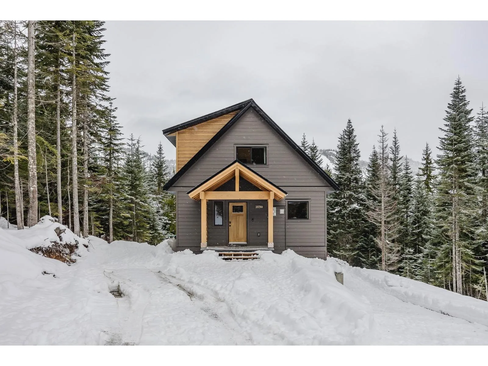 House for rent: 20788 Edelweiss Drive, Agassiz, British Columbia V0M 1A1