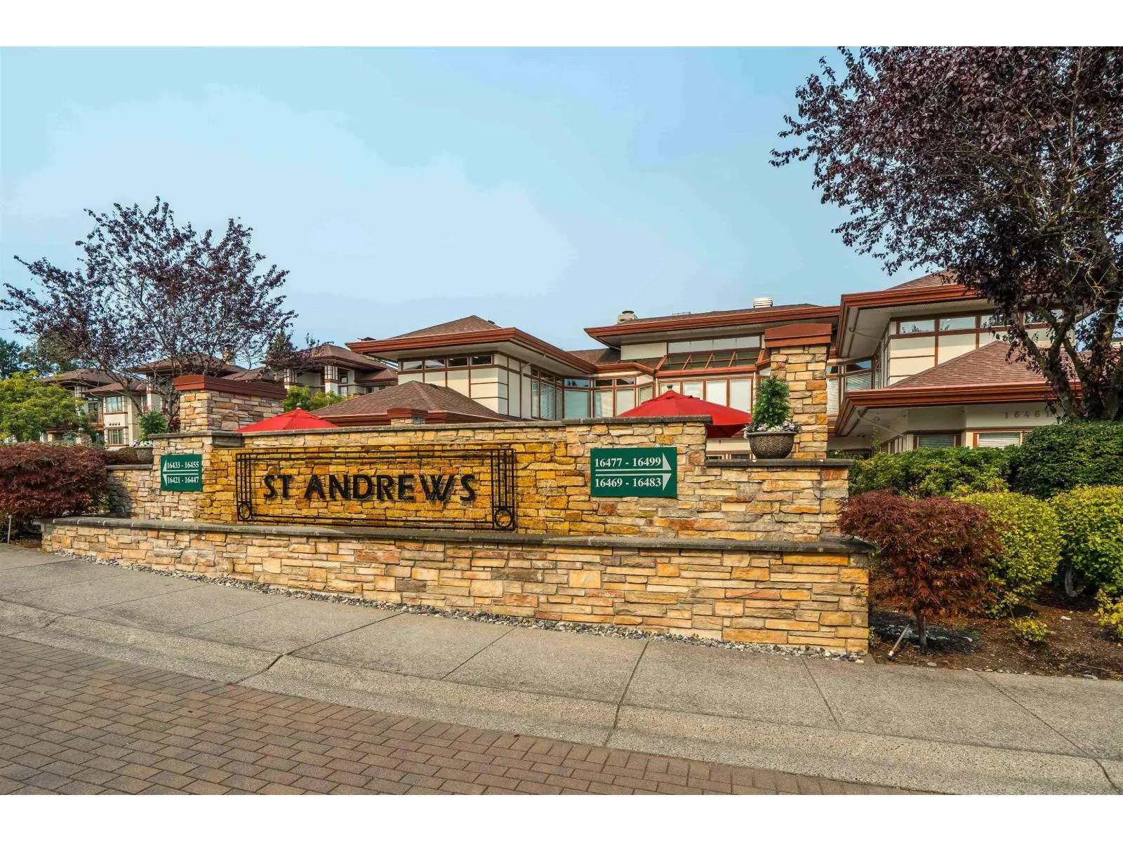 Apartment for rent: 208 16477 64 Avenue, Surrey, British Columbia V3S 6V7