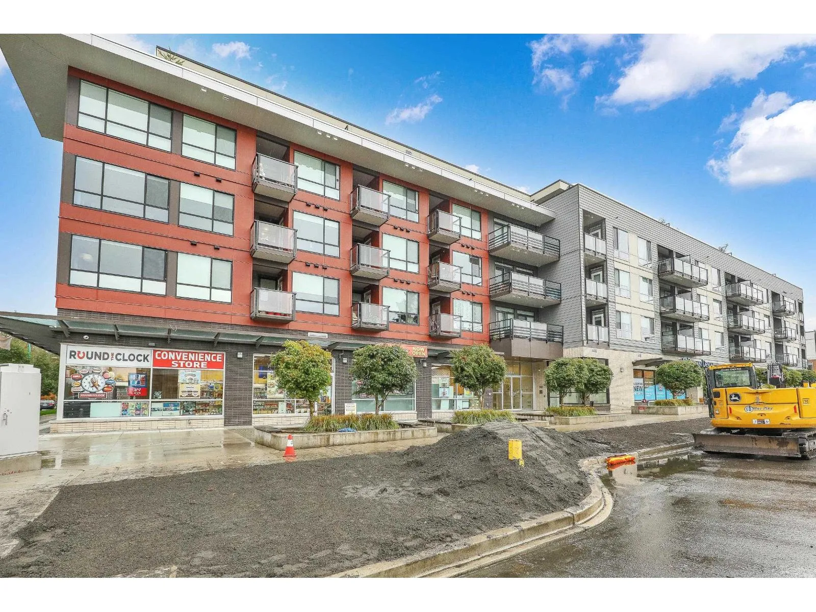 Apartment for rent: 208 18811 72 Avenue, Surrey, British Columbia V4N 6W7