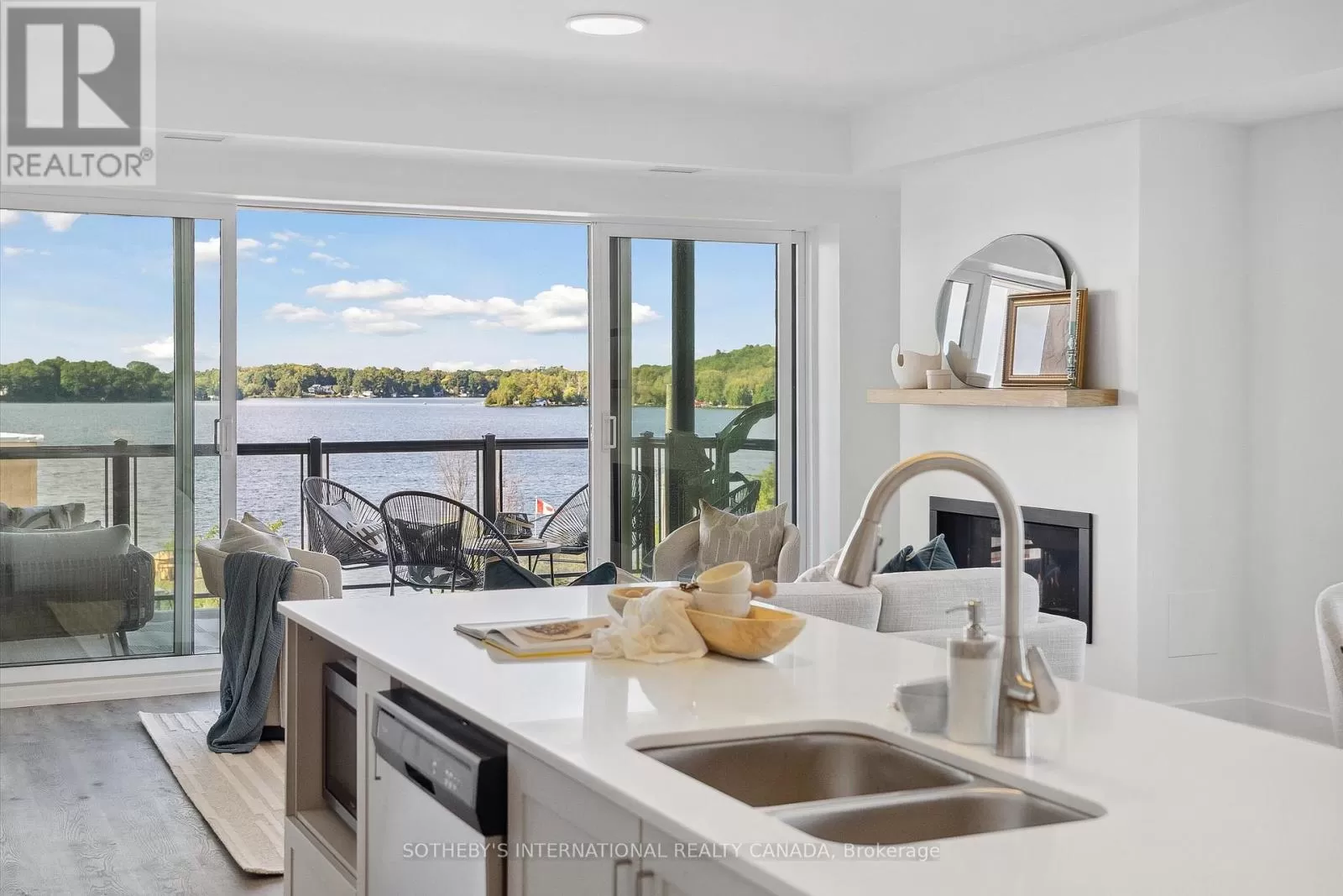 Apartment for rent: 208 - 19b West Street N, Kawartha Lakes, Ontario K0M 1N0