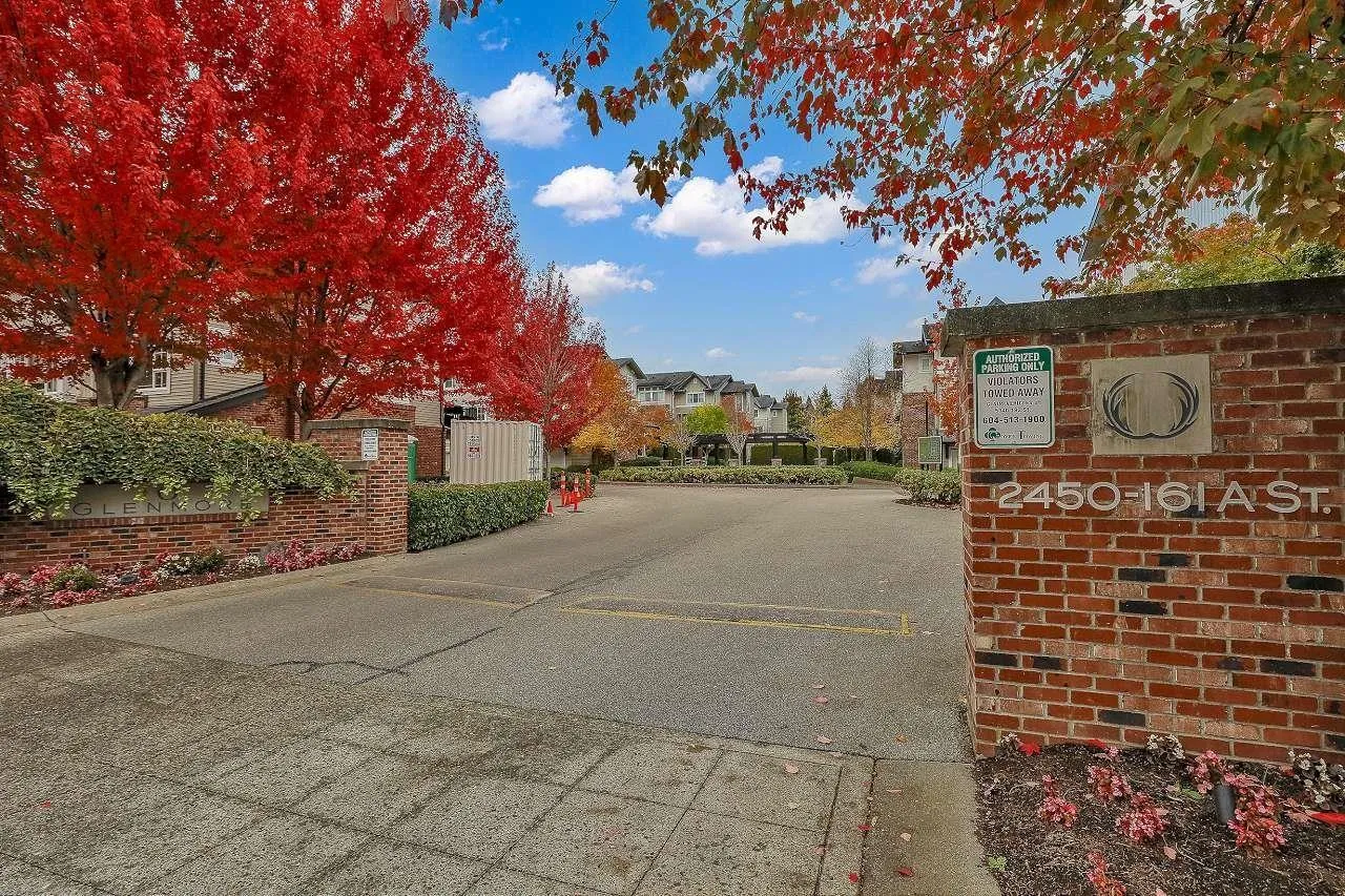 Row / Townhouse for rent: 208 2450 161a Street, Surrey, British Columbia V3Z 8K4