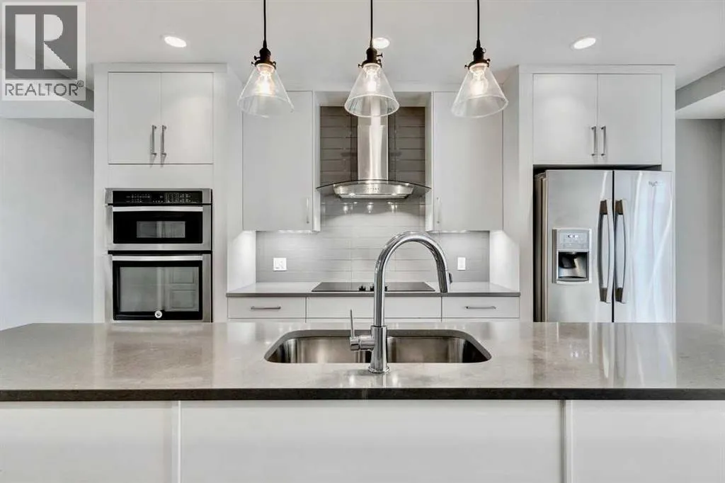 Row / Townhouse for rent: 208, 2717 17 Street Sw, Calgary, Alberta T2T 4N4