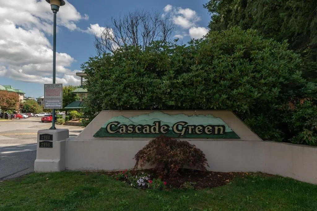 Apartment for rent: 208 2960 Trethewey Street, Abbotsford, British Columbia V2T 6P5