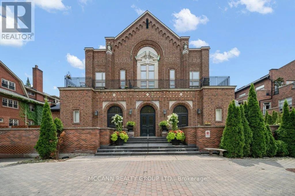 Apartment for rent: 208 - 65 Sheldrake Boulevard, Toronto, Ontario M4P 2B1