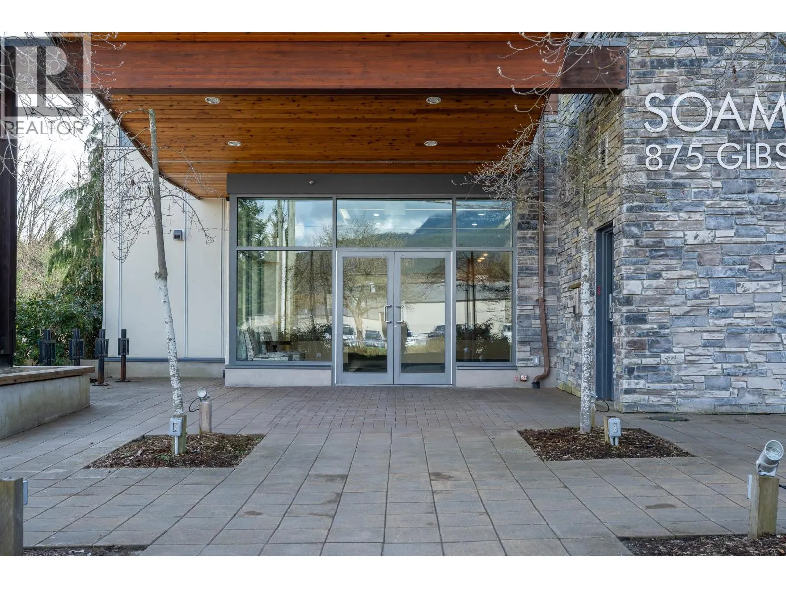 Apartment for rent: 208 875 Gibsons Way, Gibsons, British Columbia V0N 1V0