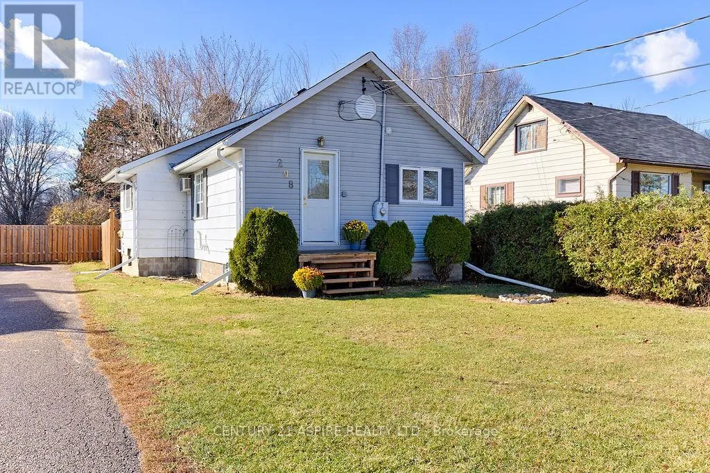 House for rent: 208 Golf Course Road, Laurentian Valley, Ontario K8A 7B3