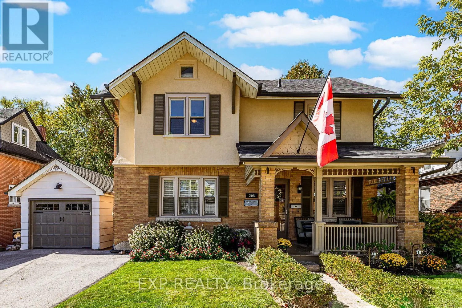 House for rent: 208 Lorne Avenue, Newmarket, Ontario L3Y 4K2