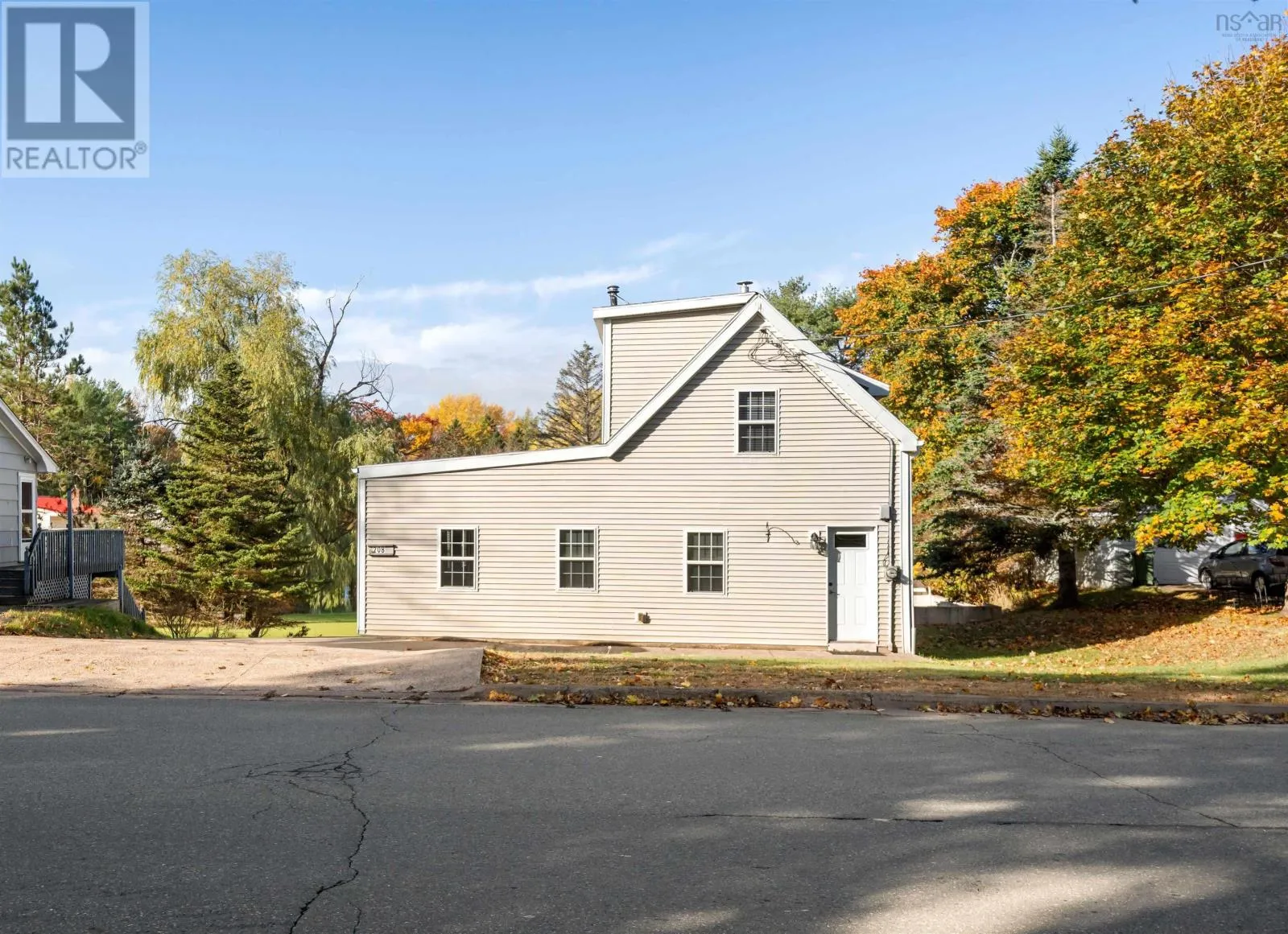 Duplex for rent: 208 Pleasant Street, Truro, Nova Scotia B2N 3S8