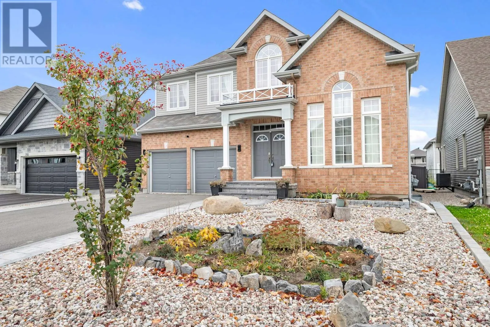 House for rent: 208 Rover Street, Ottawa, Ontario K2S 1S3