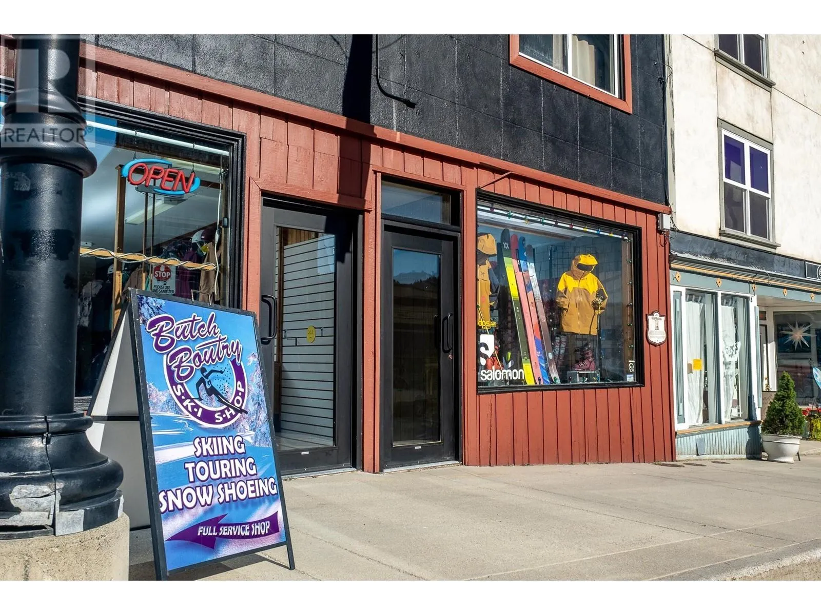 Other for rent: 2080 Washington Street, Rossland, British Columbia V0G 1Y0