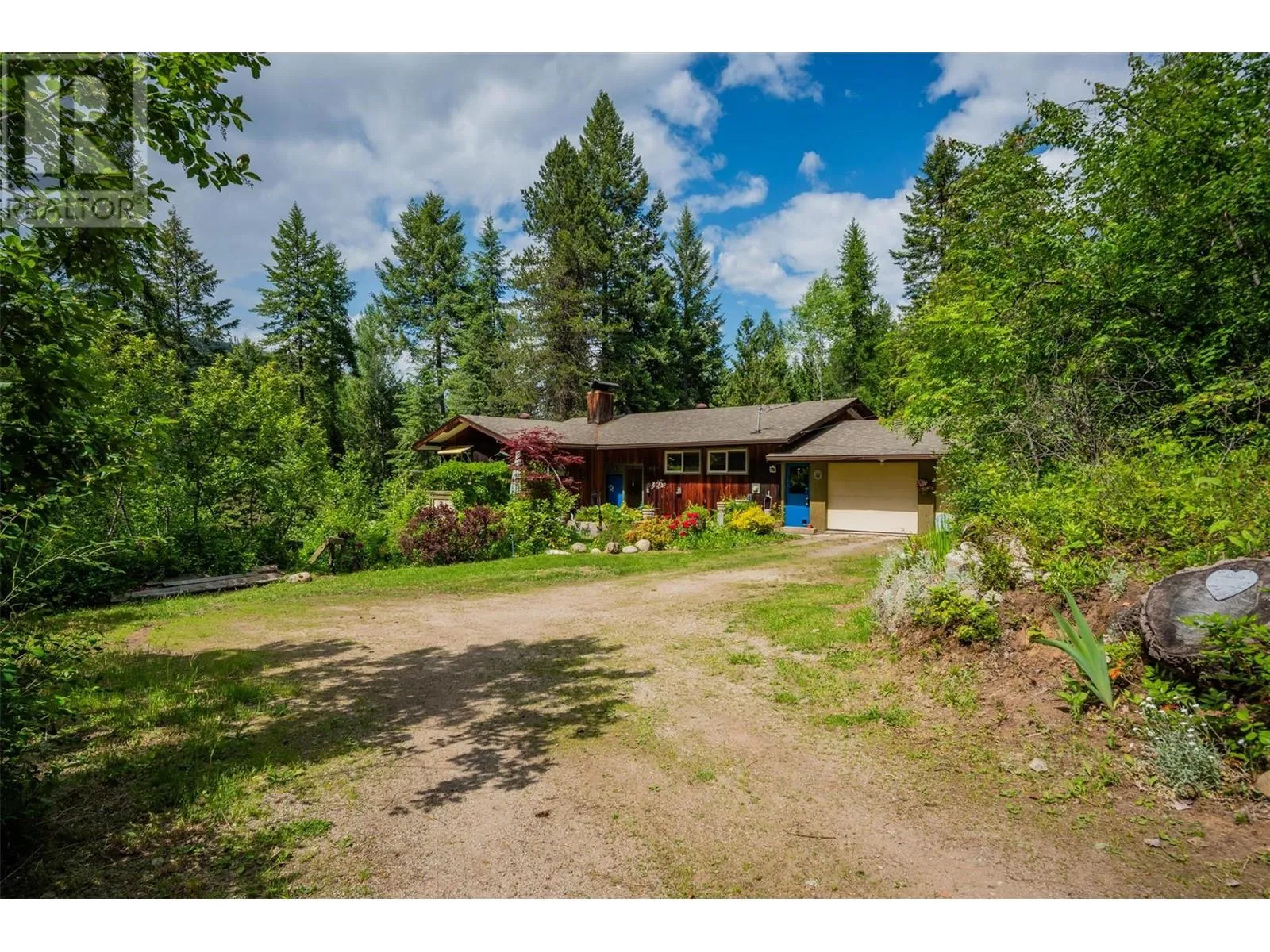 House for rent: 2083 Green Road, Fruitvale, British Columbia V0G 1L1