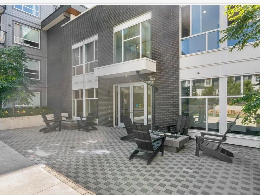 Apartment for rent: 20834 80 Avenue, Langley, British Columbia V2Y 3E8