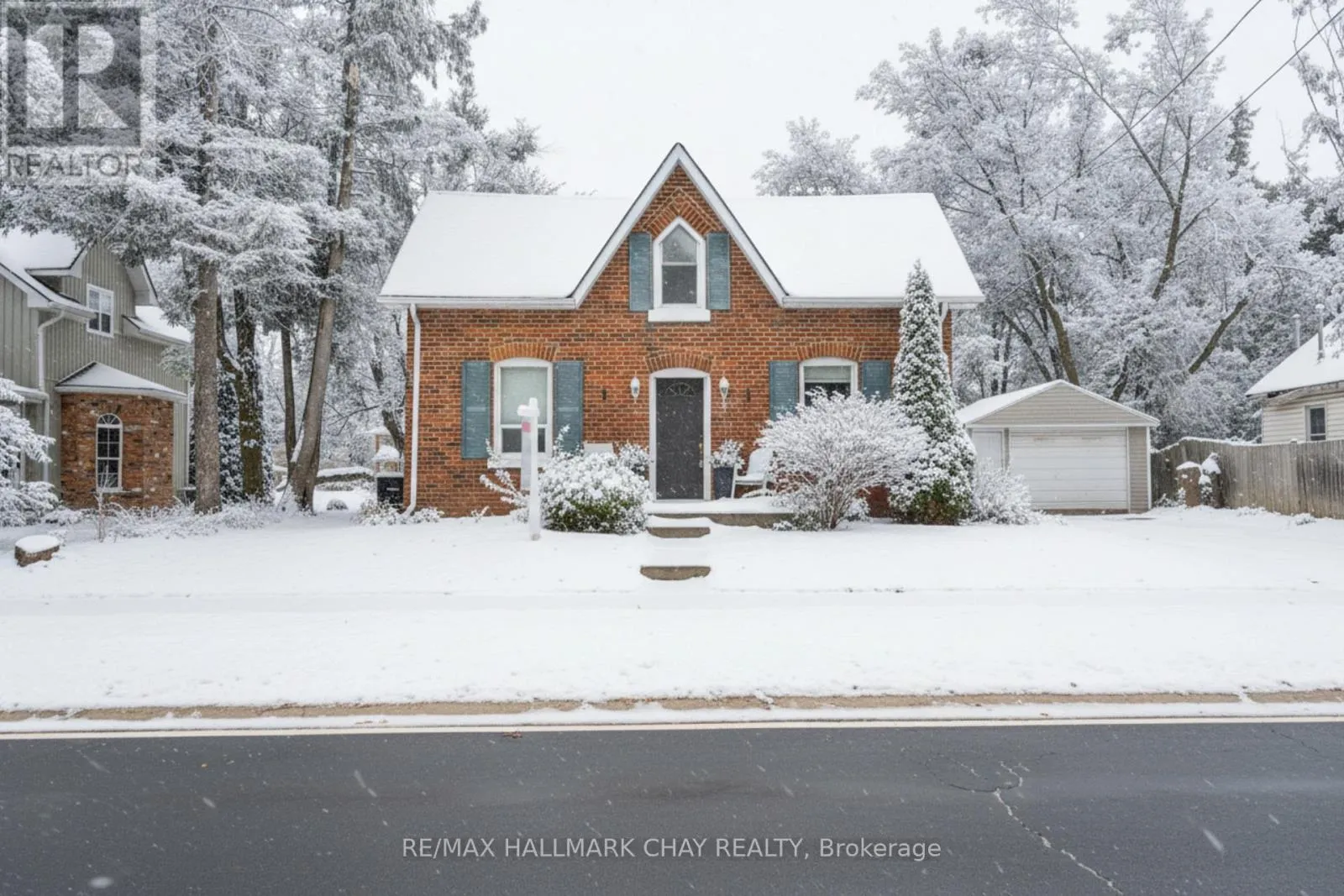 House for rent: 2088 Victoria Street, Innisfil, Ontario L9S 1K4