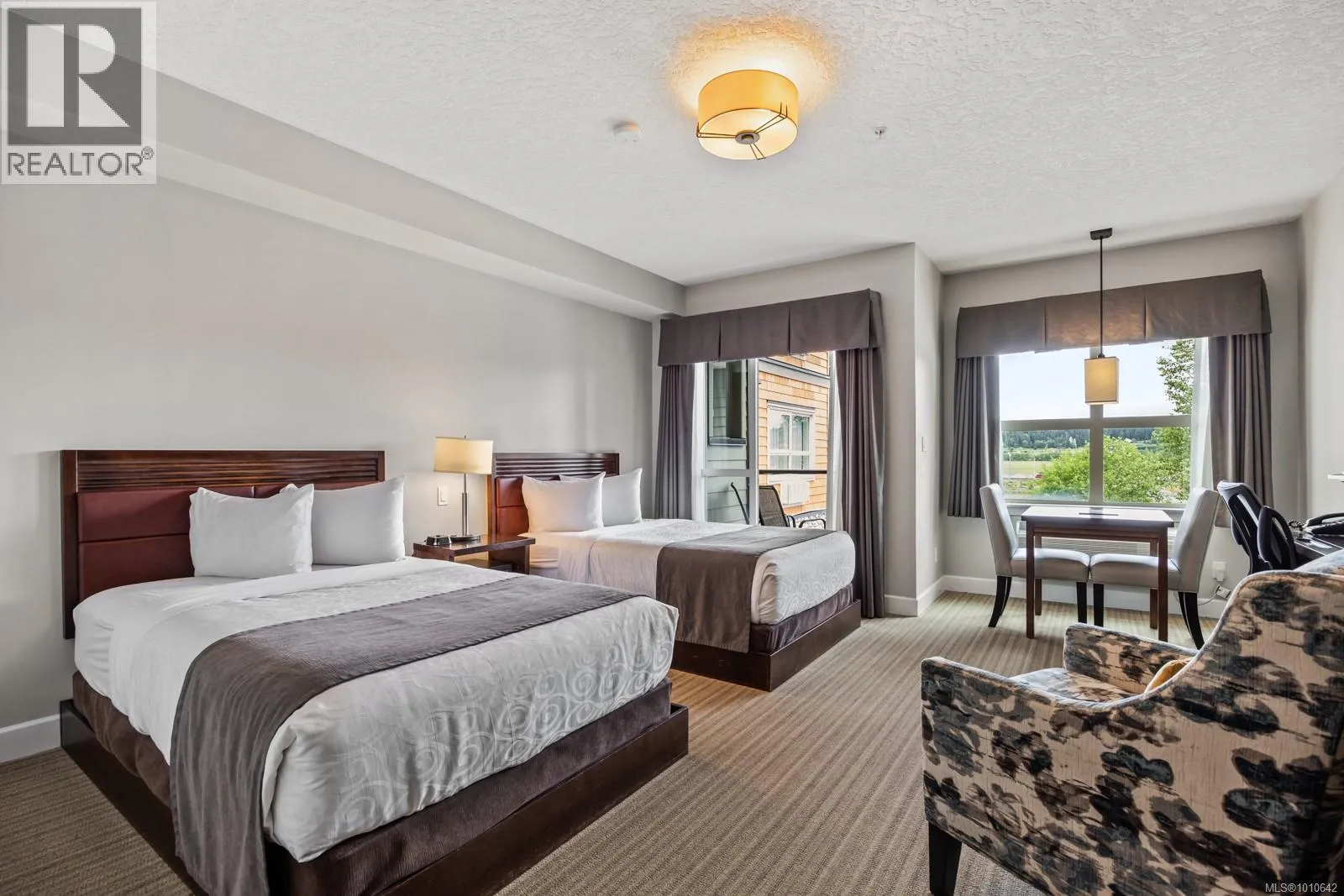 Apartment for rent: 208a-d 1730 Riverside Lane, Courtenay, British Columbia V9N 8C7