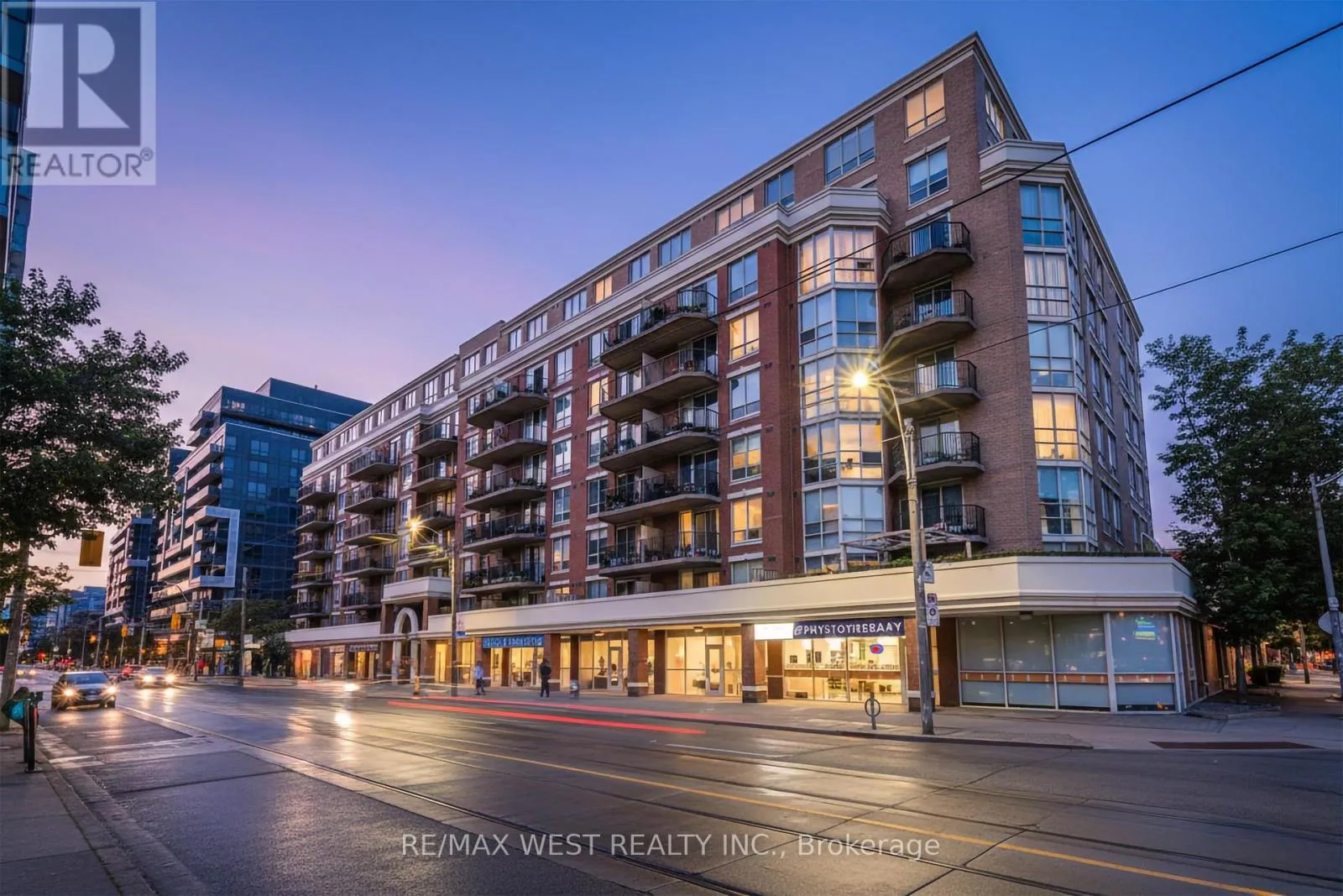 Apartment for rent: 209 - 1000 King Street W, Toronto, Ontario M6K 3N1