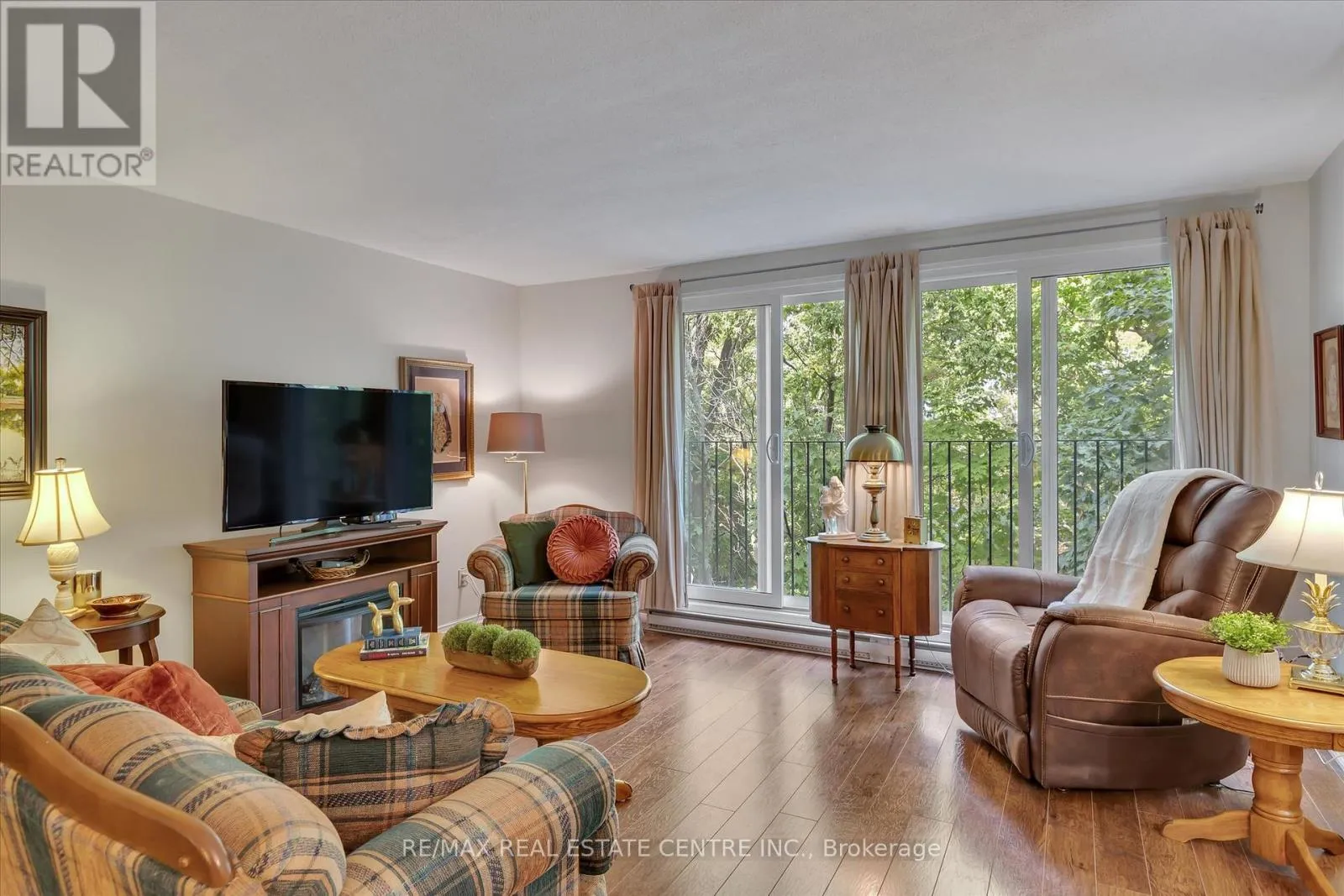 Apartment for rent: 209 - 1111 Water Street, Peterborough, Ontario K9H 3P7