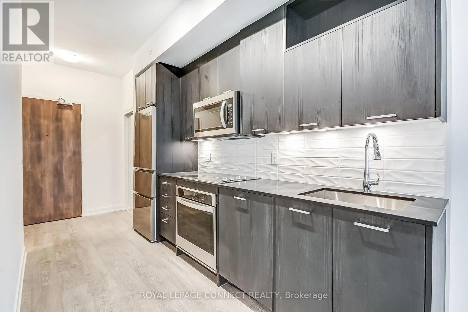 Apartment for rent: 209 - 120 Eagle Rock Way, Vaughan, Ontario L6A 5C2