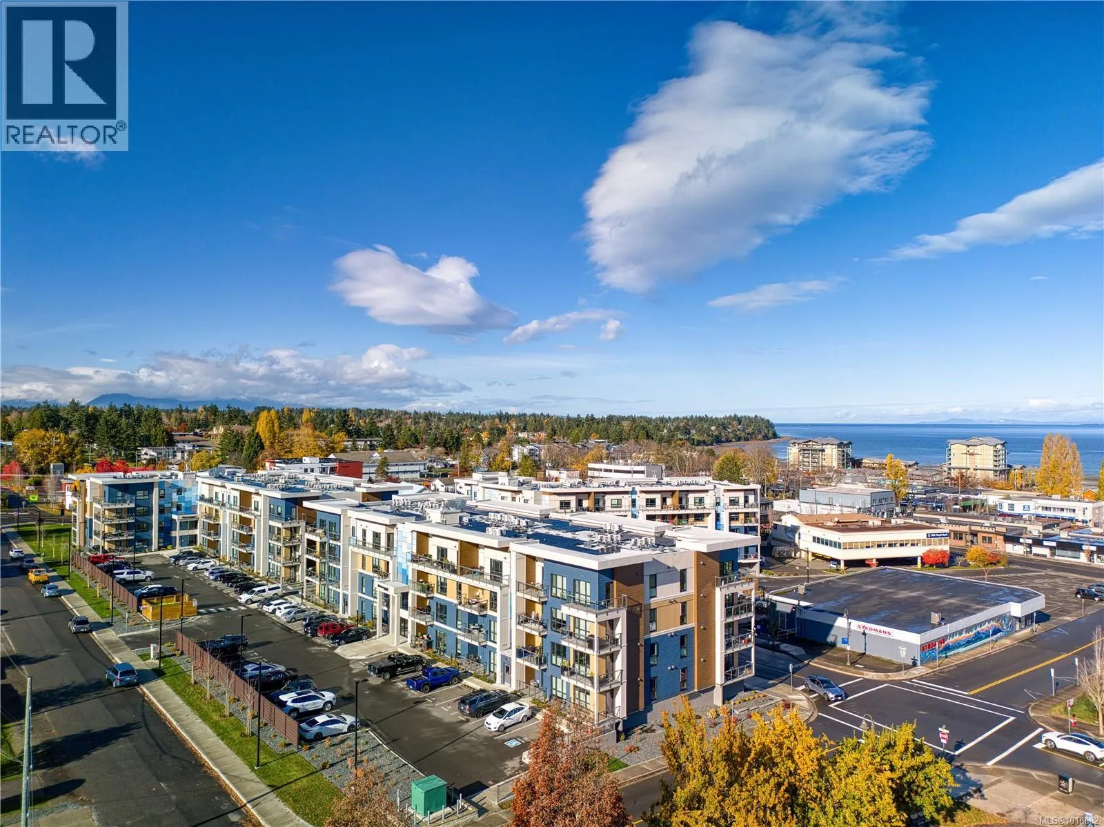 Apartment for rent: 209 120 Jensen Ave W, Parksville, British Columbia V9P 0H6