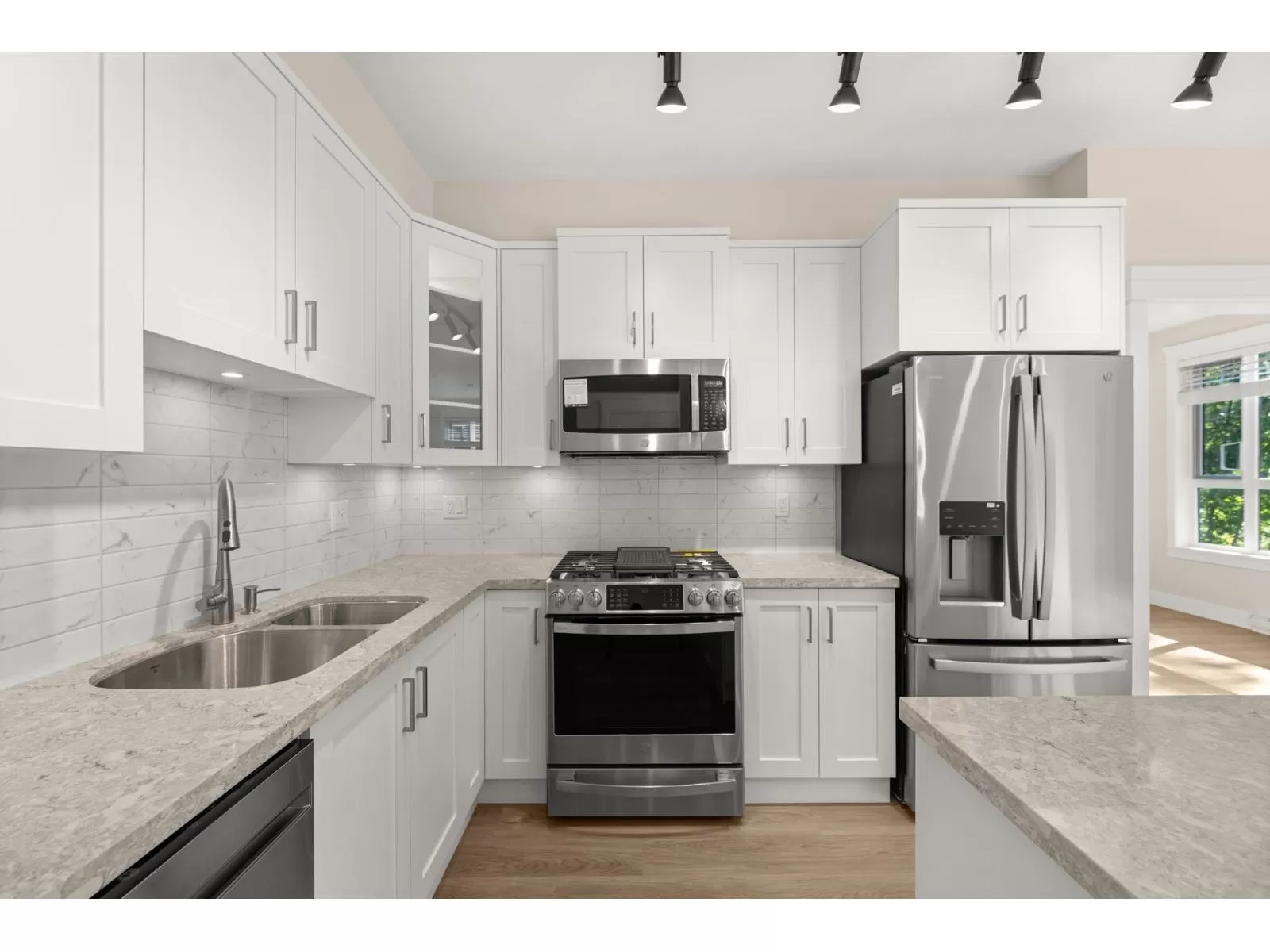 Apartment for rent: 209 20926 83 Avenue, Langley, British Columbia V2Y 3Y9