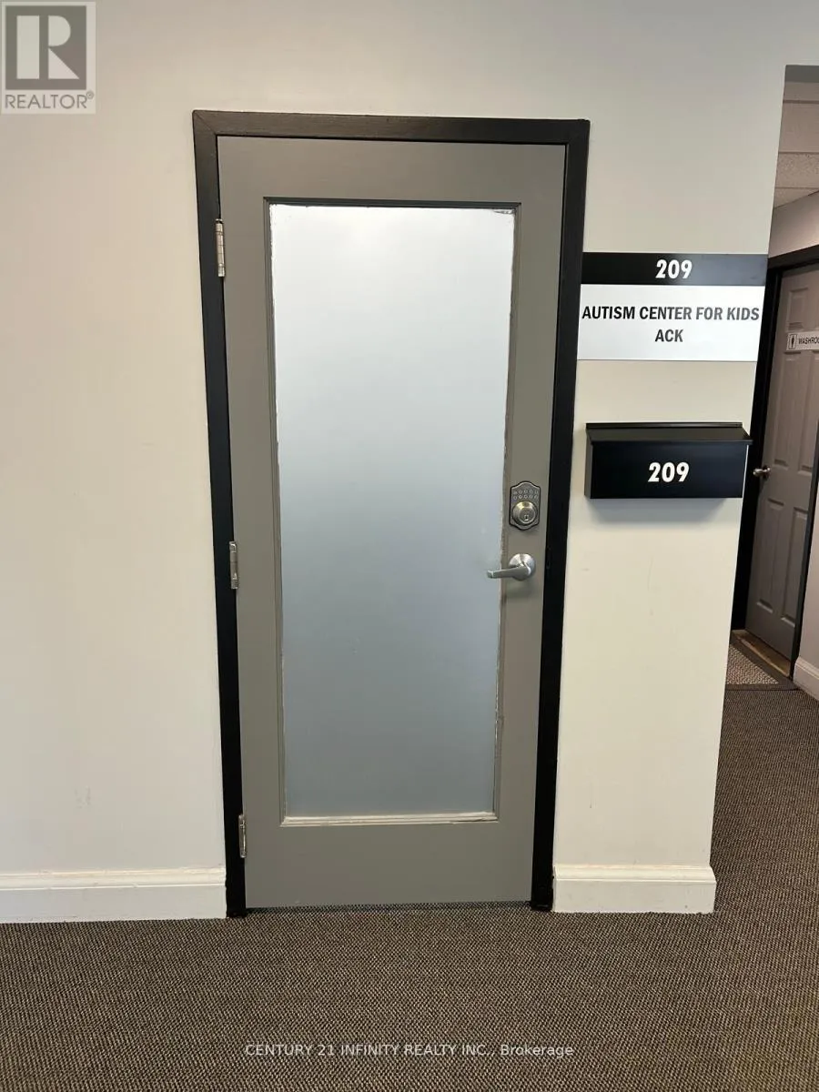 Offices for rent: 209 - 323 Kerr Street, Oakville, Ontario L6K 3B6