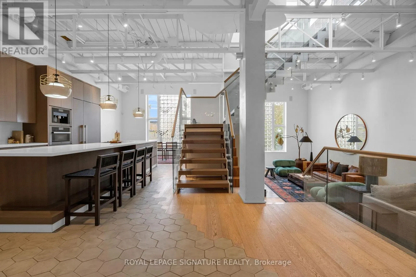 Apartment for rent: 209 - 676 Richmond Street W, Toronto, Ontario M6J 1C3