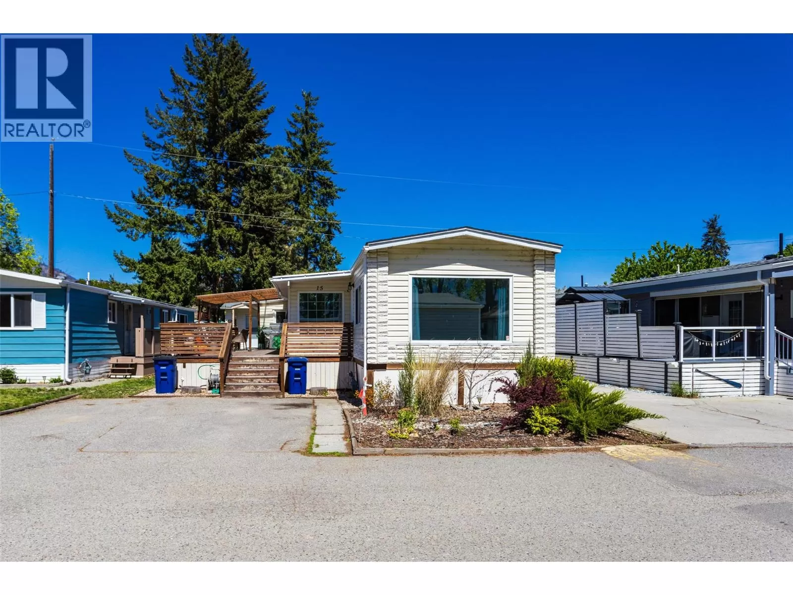 Manufactured Home for rent: 2095 Boucherie Road Unit# 15, Westbank, British Columbia V4T 1Z4