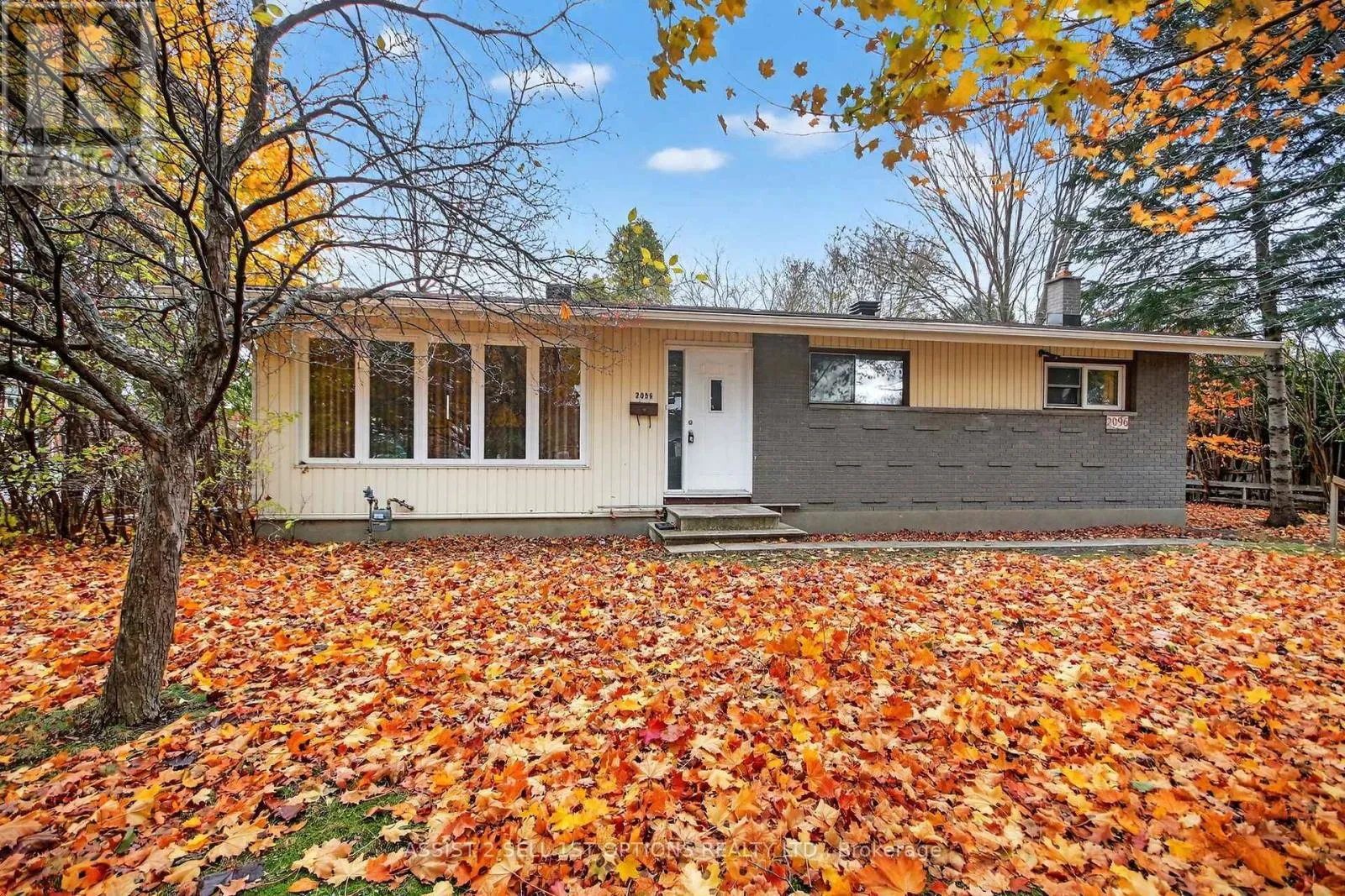 House for rent: 2096 Kingsley Road, Ottawa, Ontario K2C 2X5