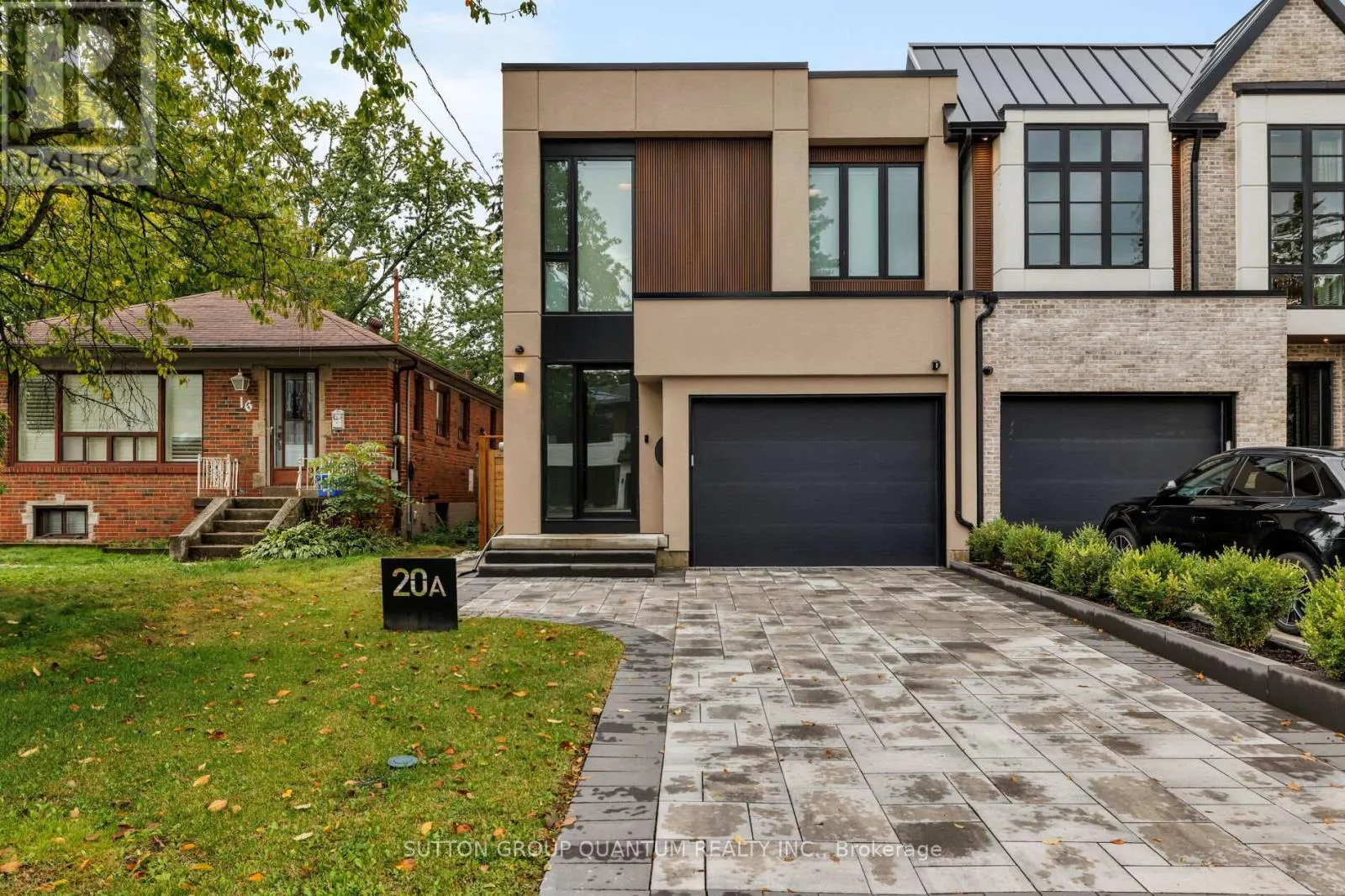 House for rent: 20a Broadview Avenue, Mississauga, Ontario L5H 2S9