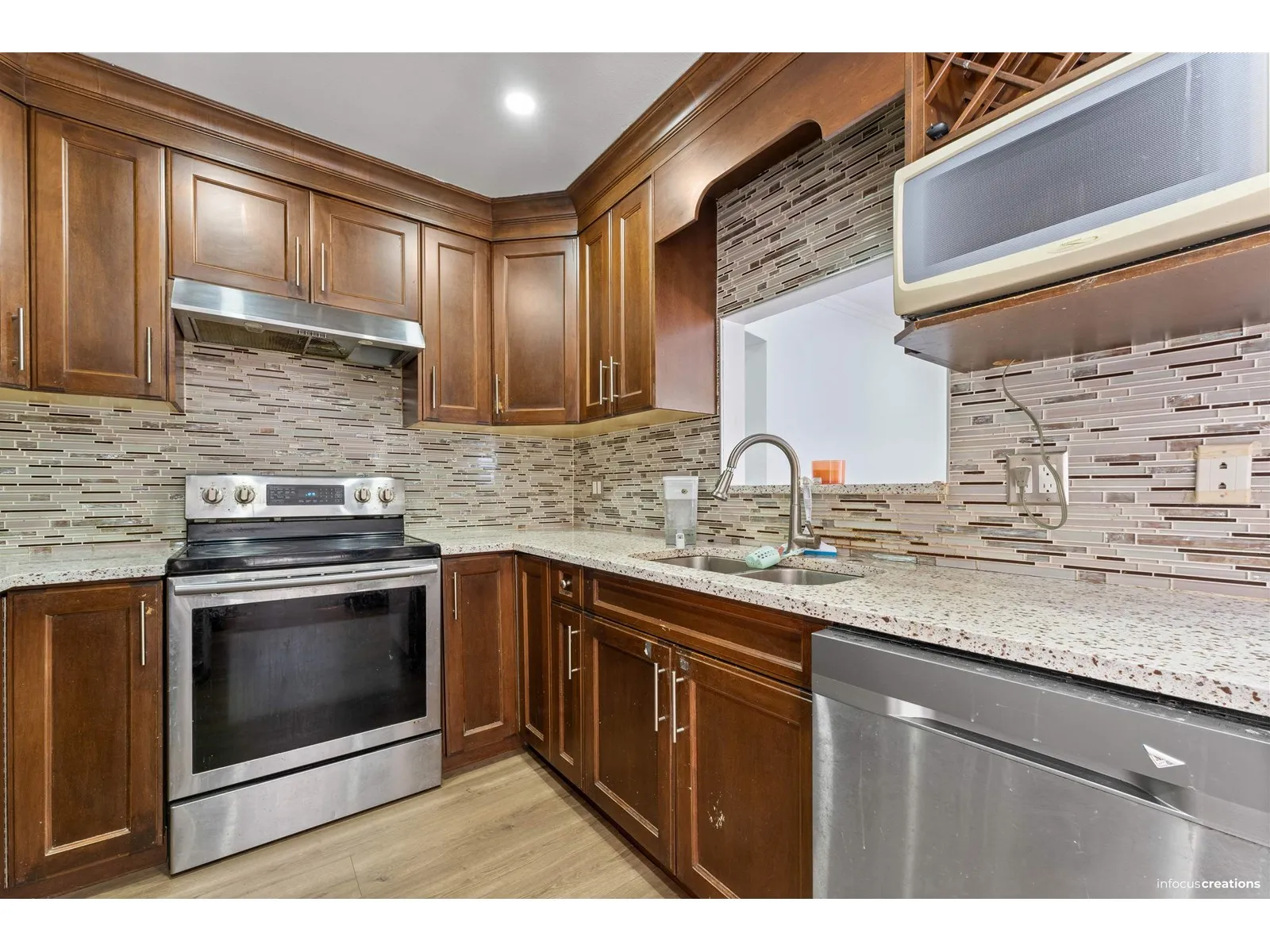 Row / Townhouse for rent: 21 7140 132 Street, Surrey, British Columbia V3W 1J5