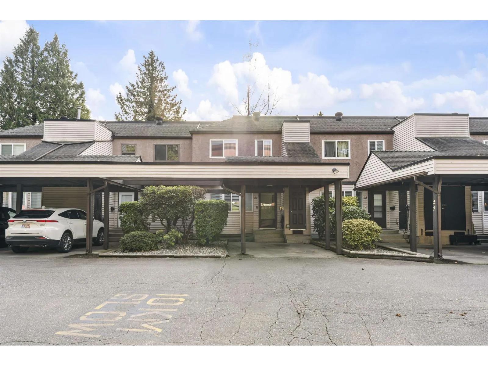 Row / Townhouse for rent: 21 7521 140 Street, Surrey, British Columbia V3W 5J9