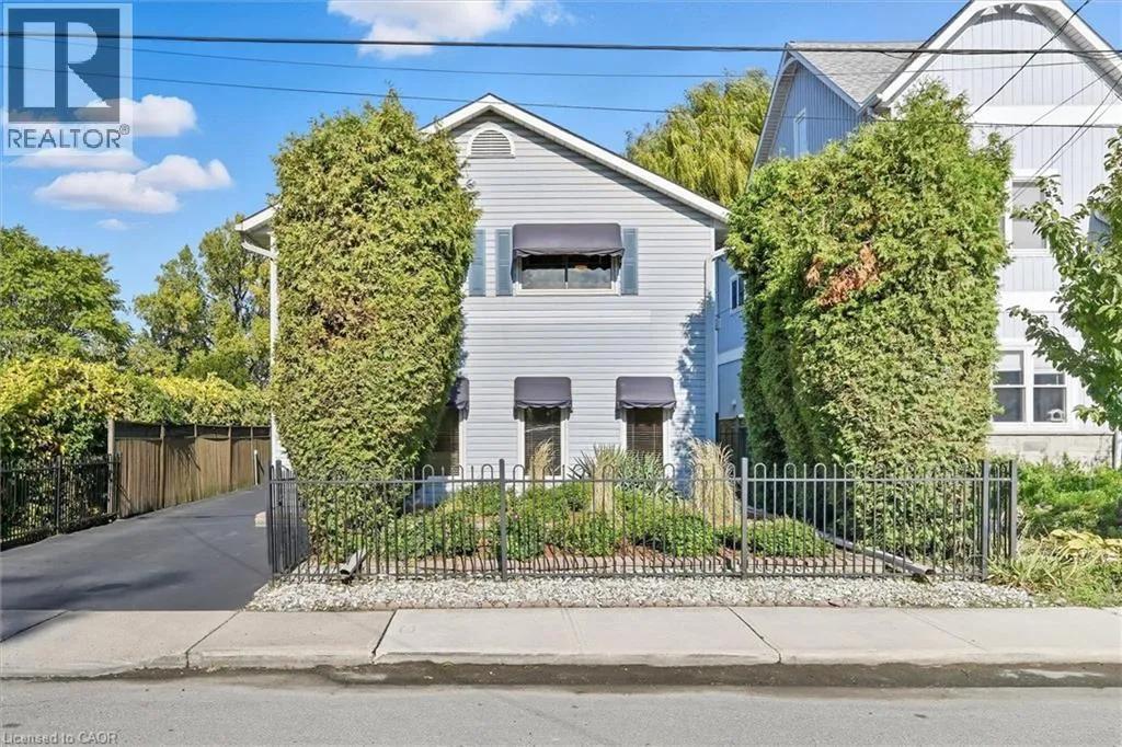 House for rent: 21 Arden Avenue, Hamilton, Ontario L8H 7C2