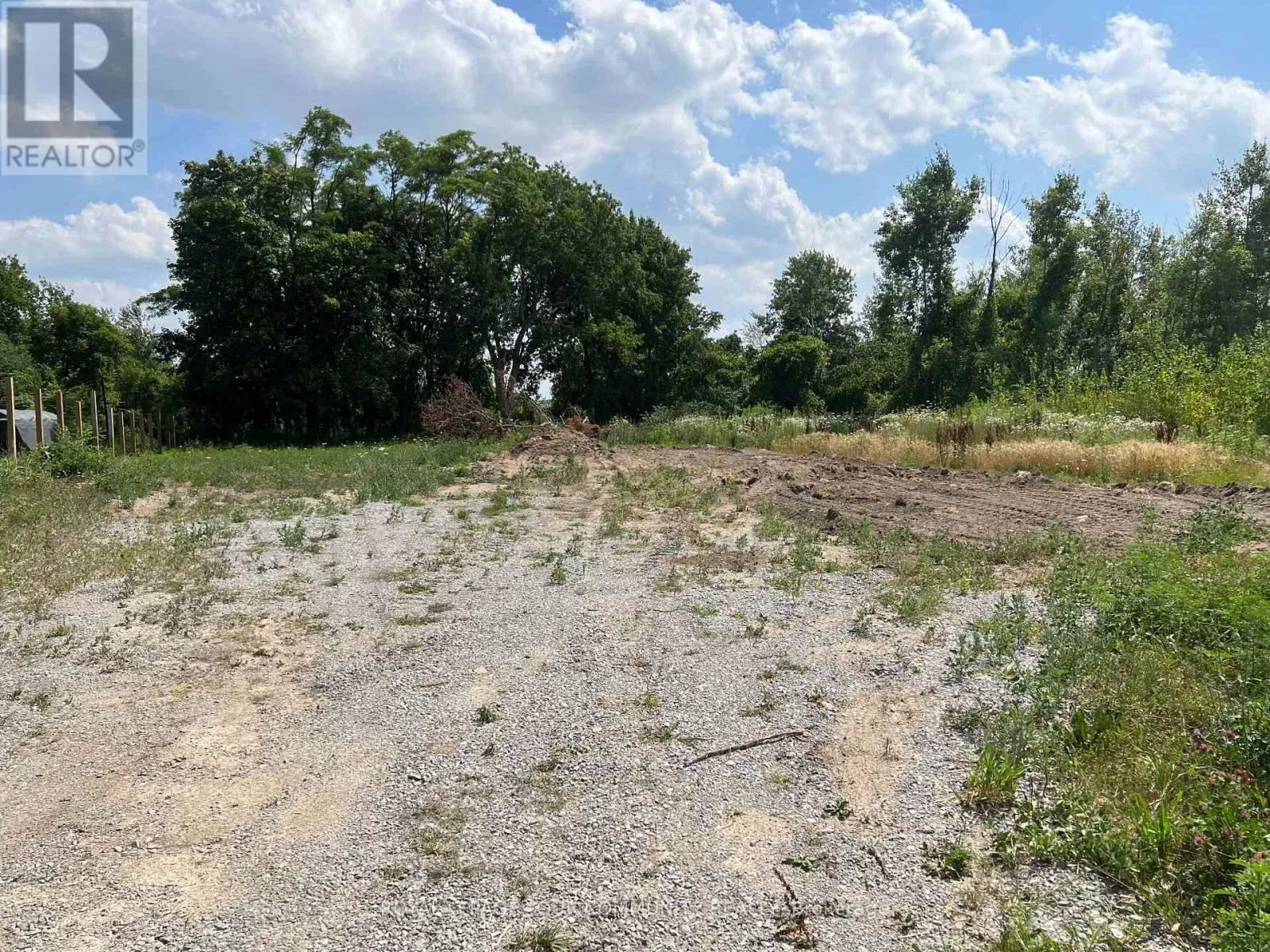 21 Draper Street, Georgina, Ontario L4P 3C8