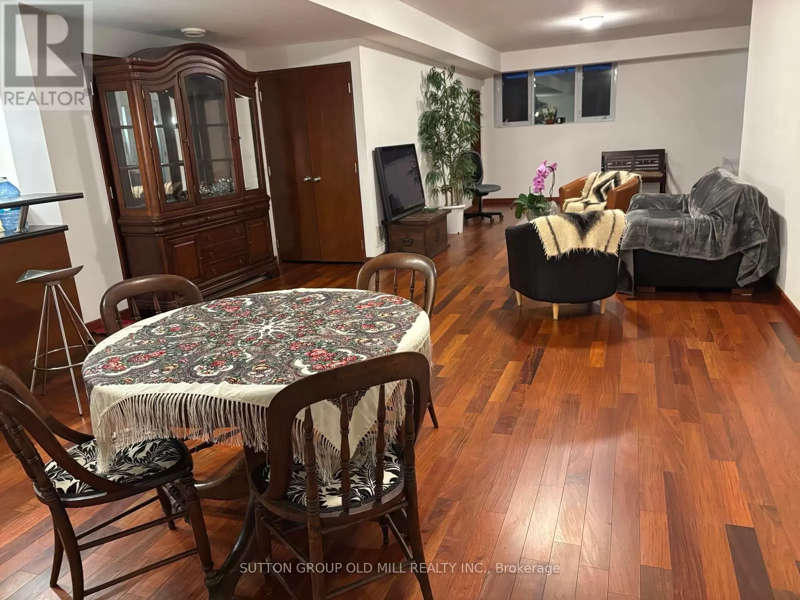 House for rent: 21 Hilldowntree Road, Toronto, Ontario M9A 2Z4