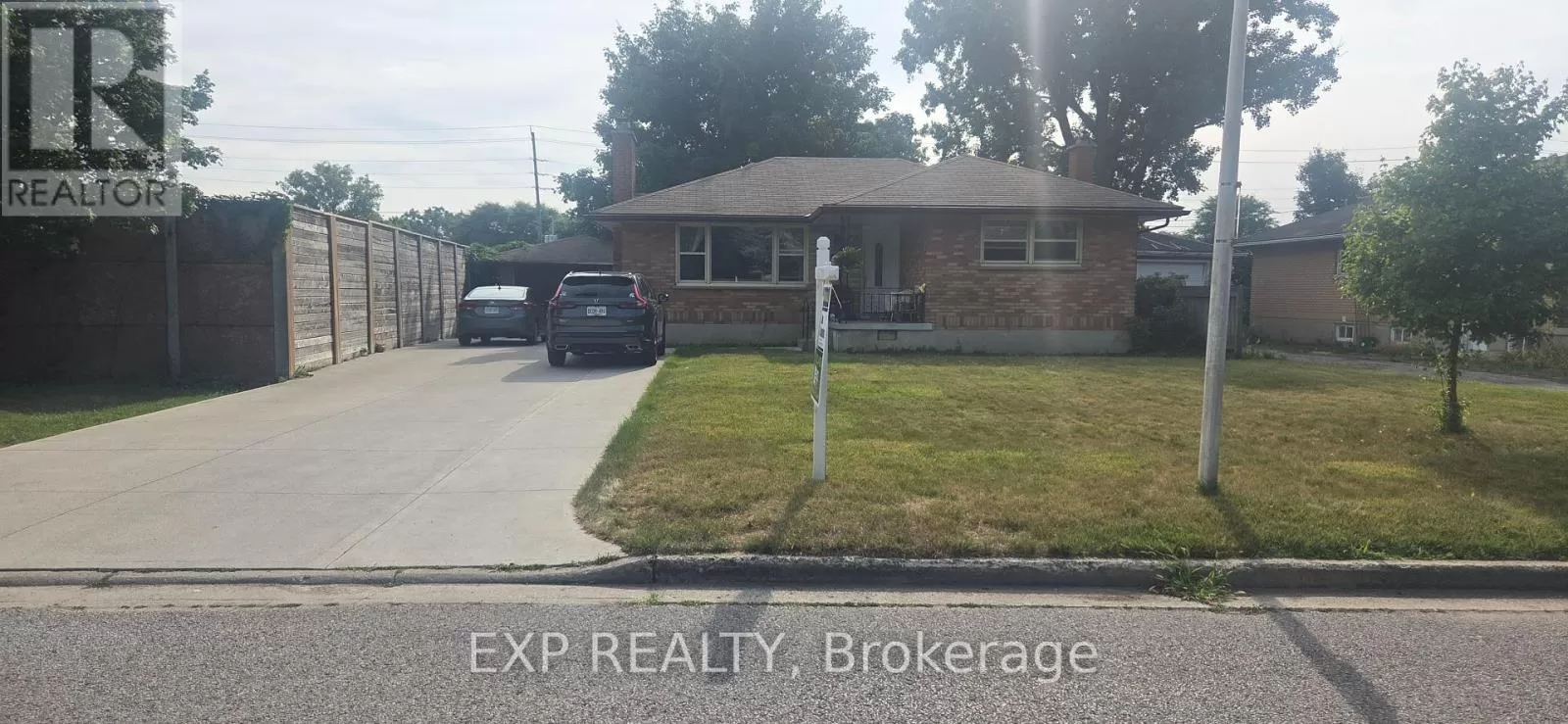 House for rent: 21 Irving Place, London East, Ontario N5V 2H6