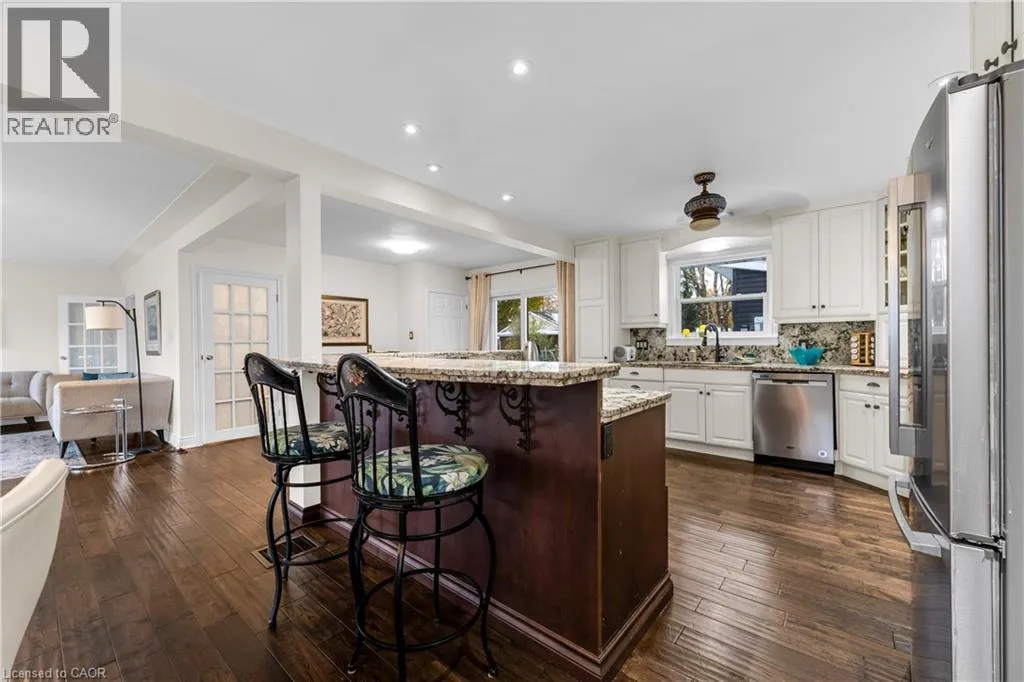 House for rent: 21 Lakeside Drive, Grimsby, Ontario L3M 2K9